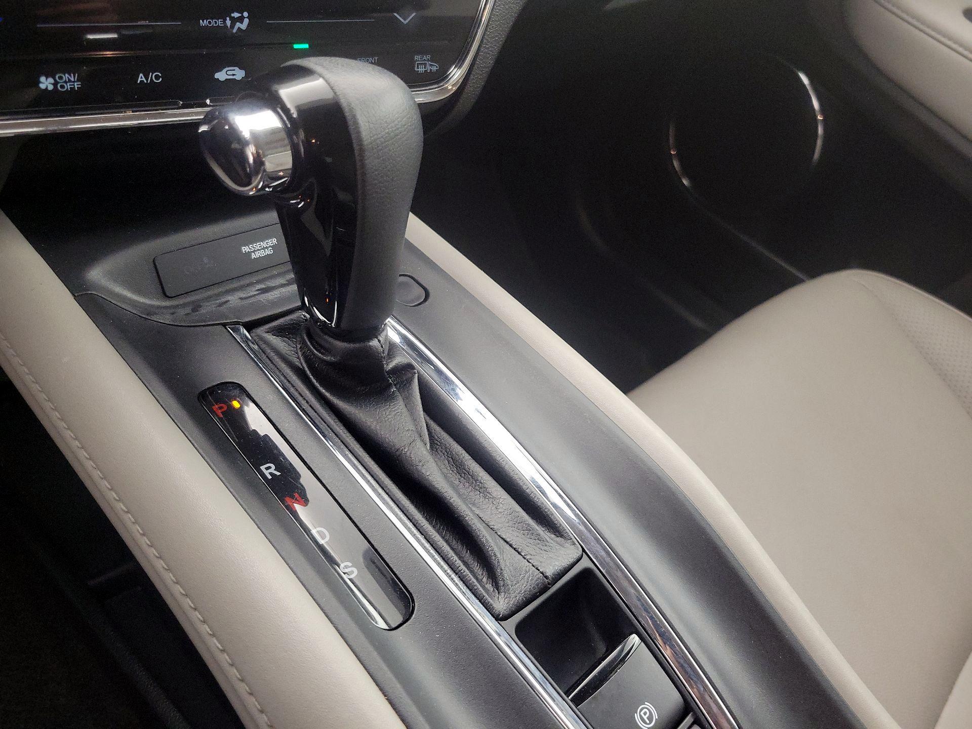 Thumbnail: 2017 Honda HR-V - 17