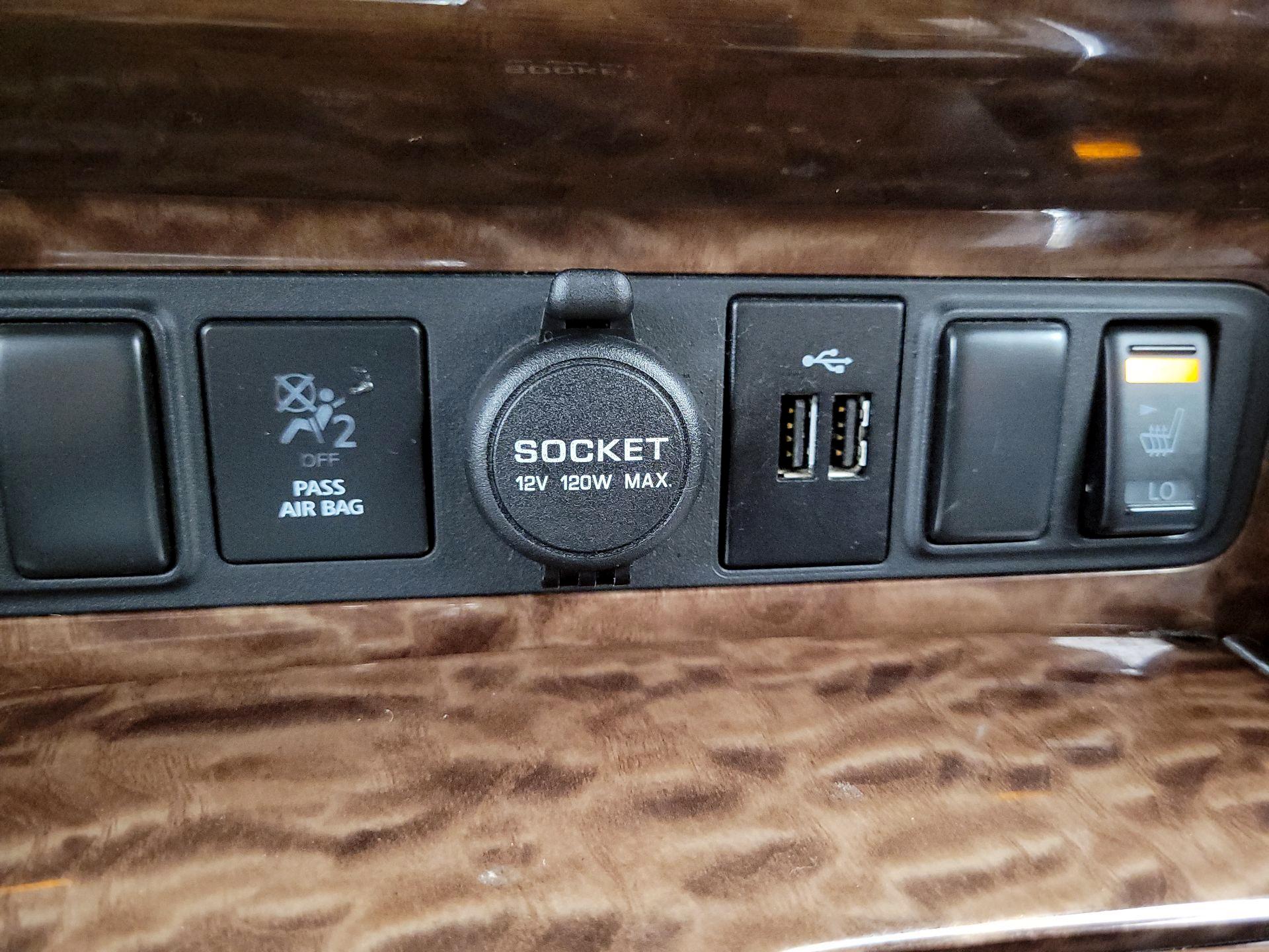 Thumbnail: 2019 Nissan Armada - 19