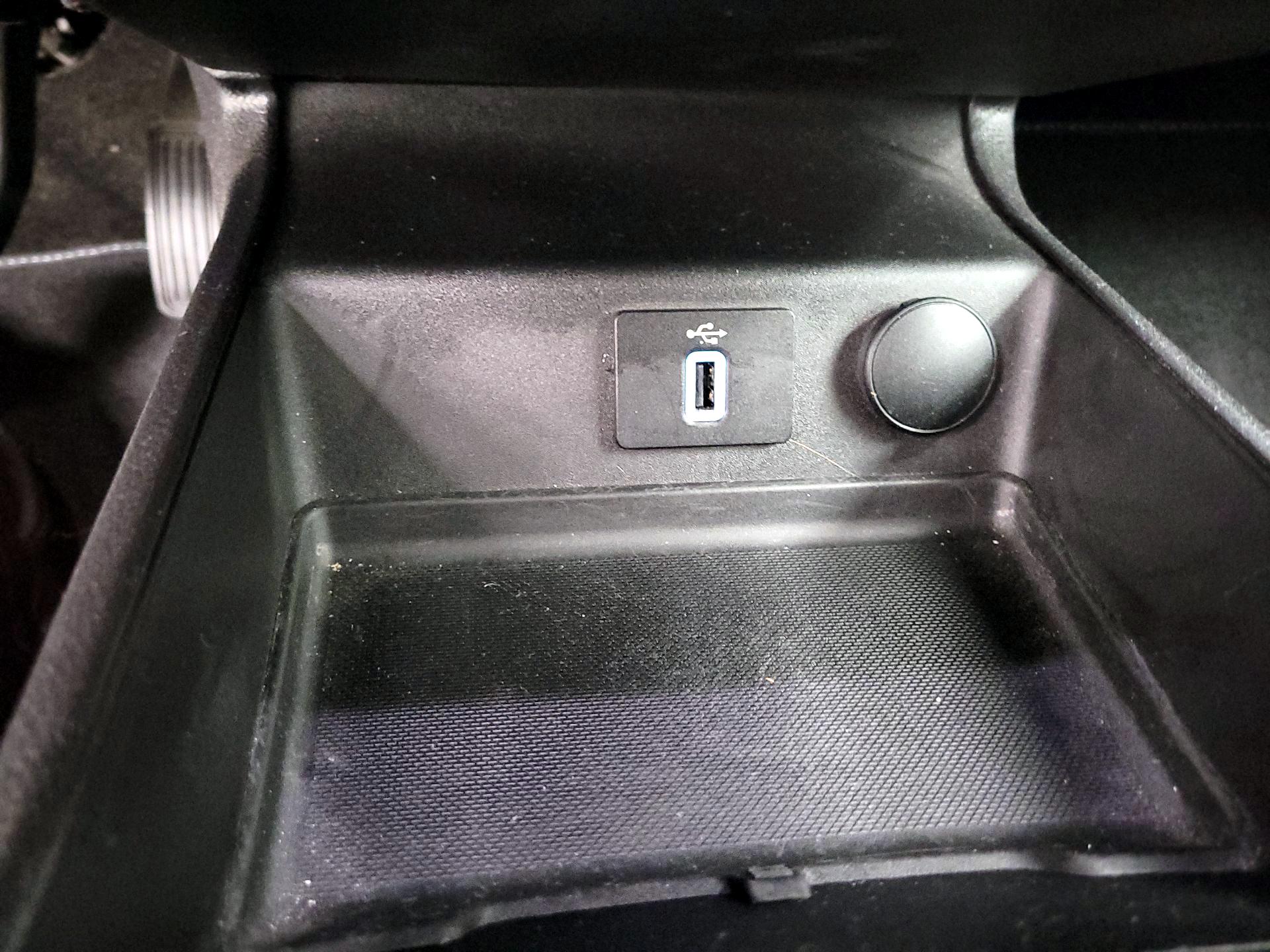 Thumbnail: 2018 Ford Fusion - 18