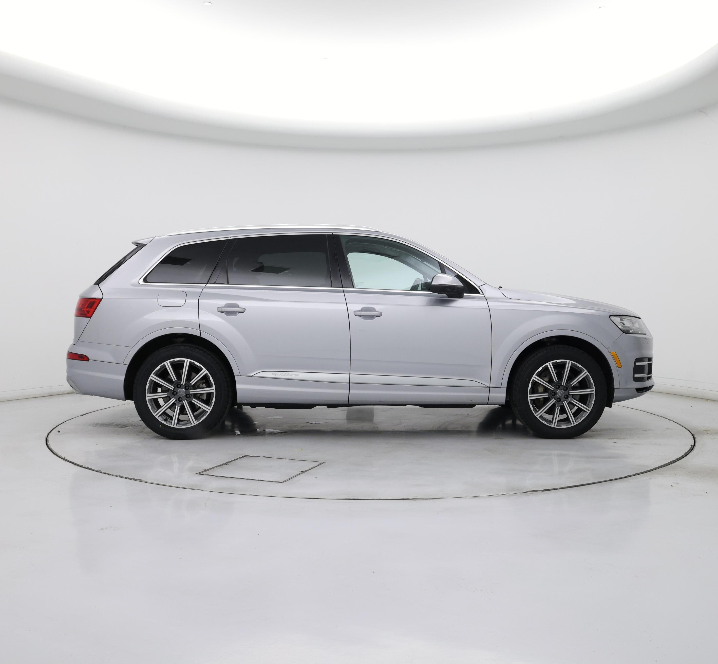 Thumbnail: 2019 Audi Q7 - 7
