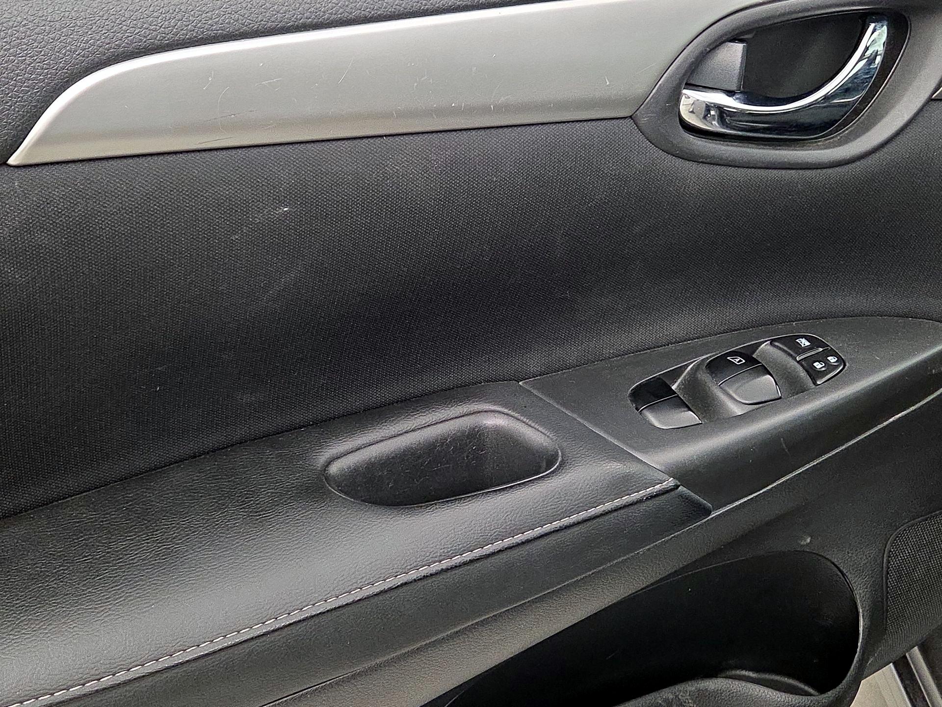 Thumbnail: 2018 Nissan Sentra - 12