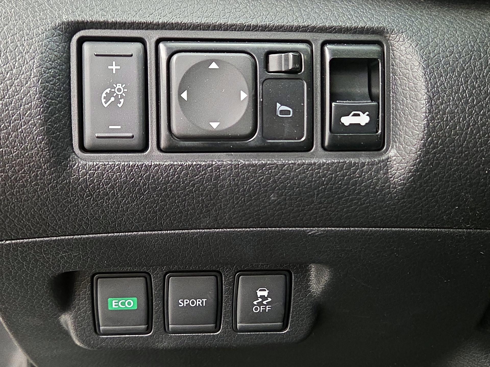 Thumbnail: 2018 Nissan Sentra - 13