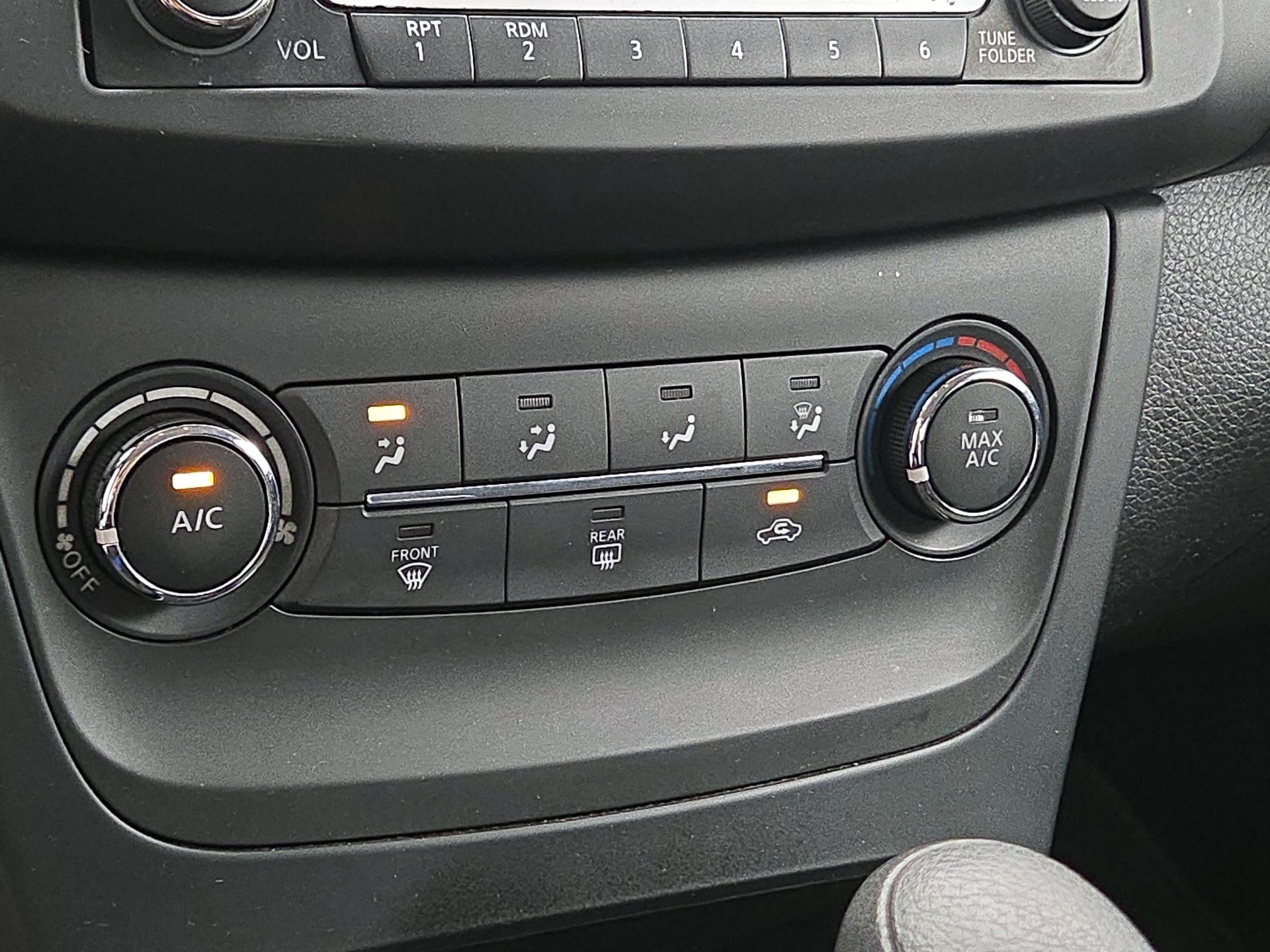 Thumbnail: 2018 Nissan Sentra - 16