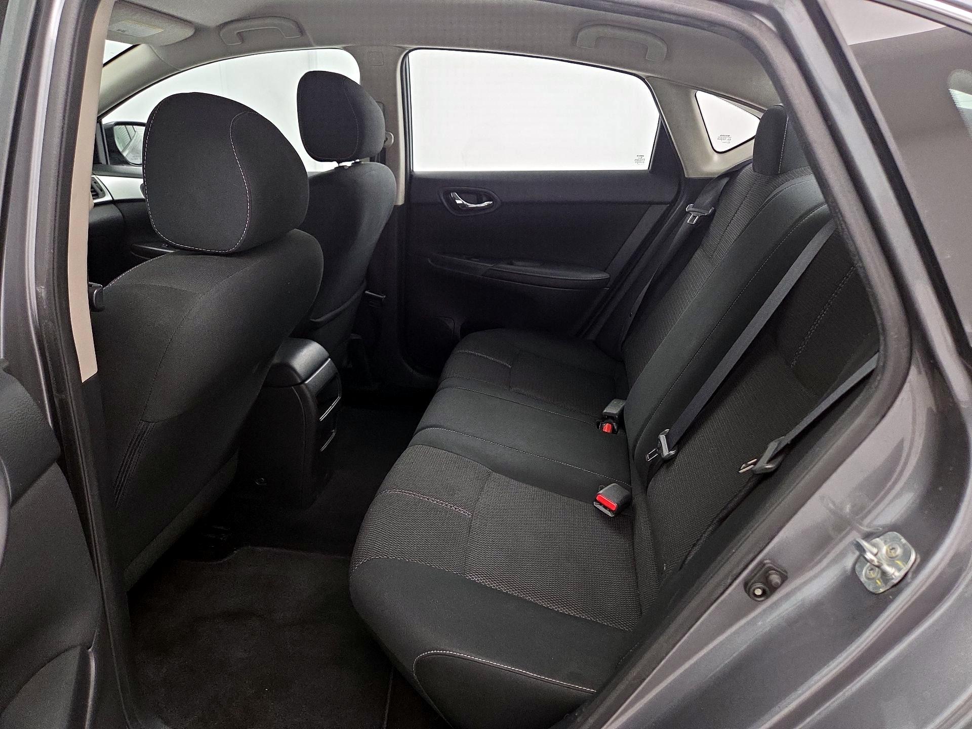 Thumbnail: 2018 Nissan Sentra - 18