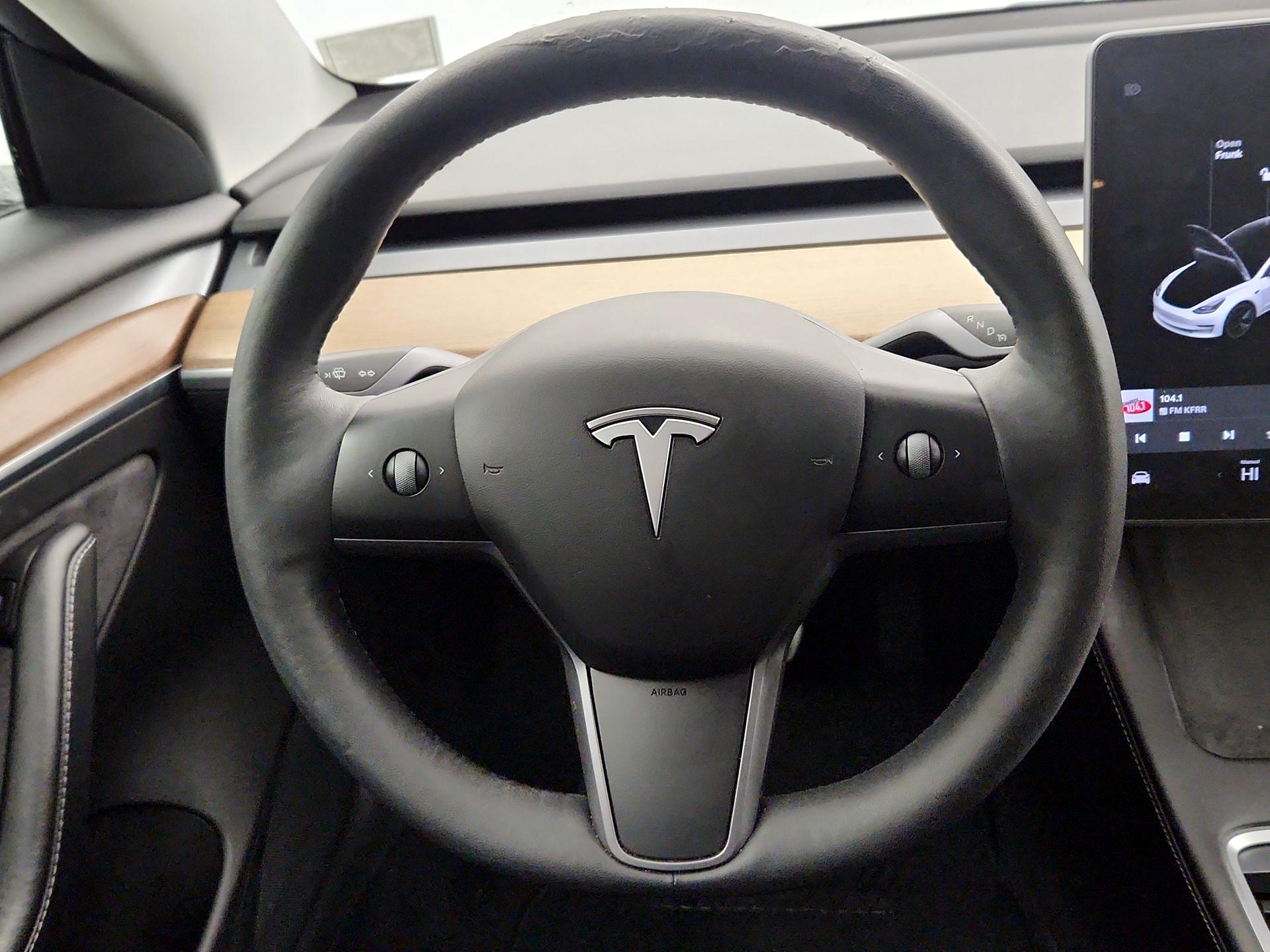 Thumbnail: 2021 Tesla Model 3 - 10