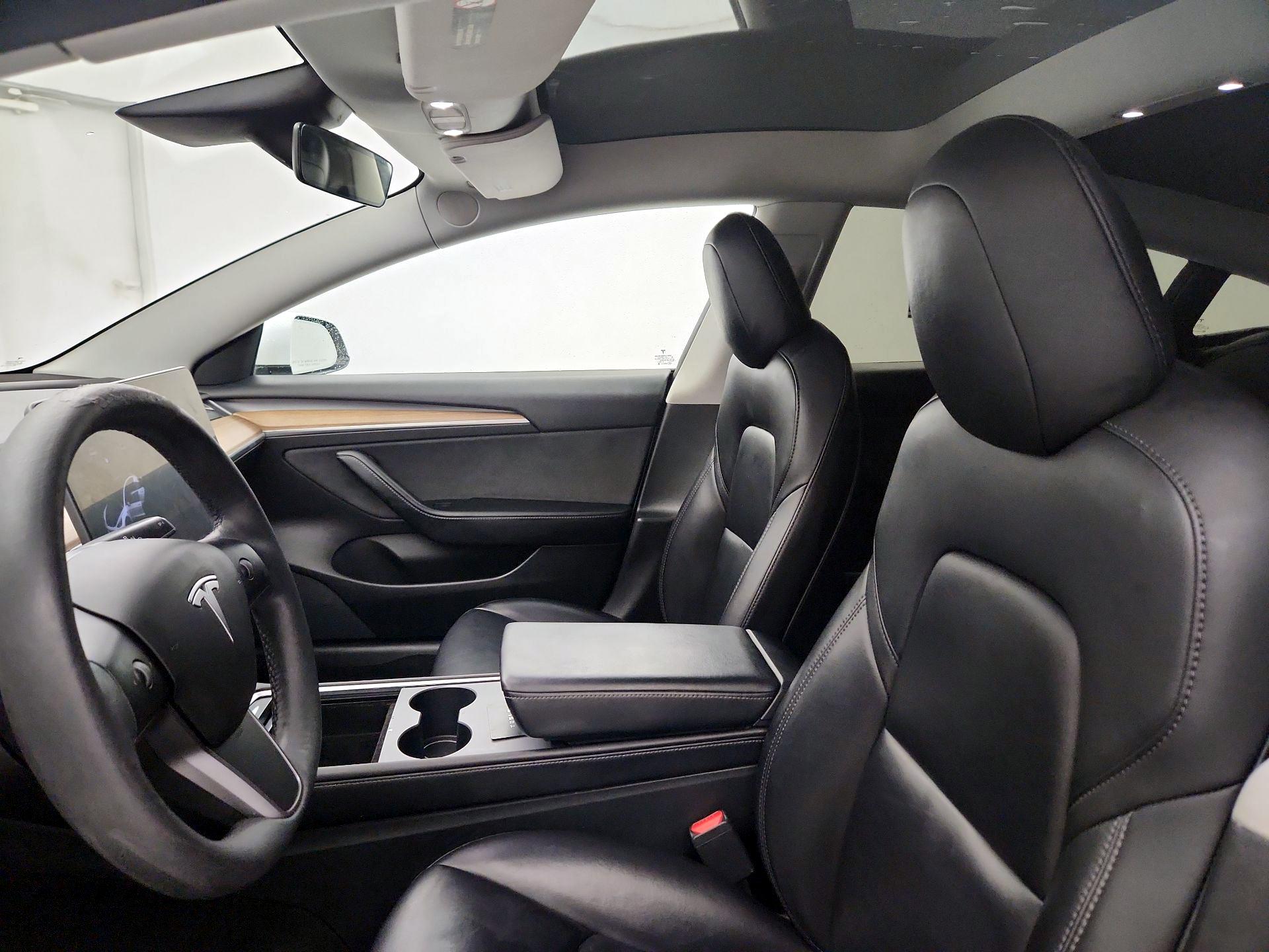 Thumbnail: 2021 Tesla Model 3 - 19