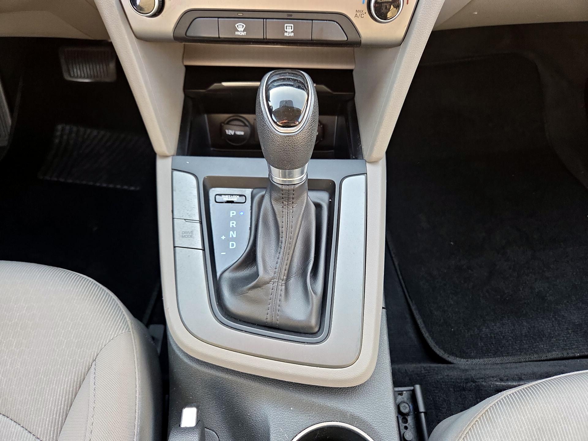 Thumbnail: 2017 Hyundai Elantra - 15