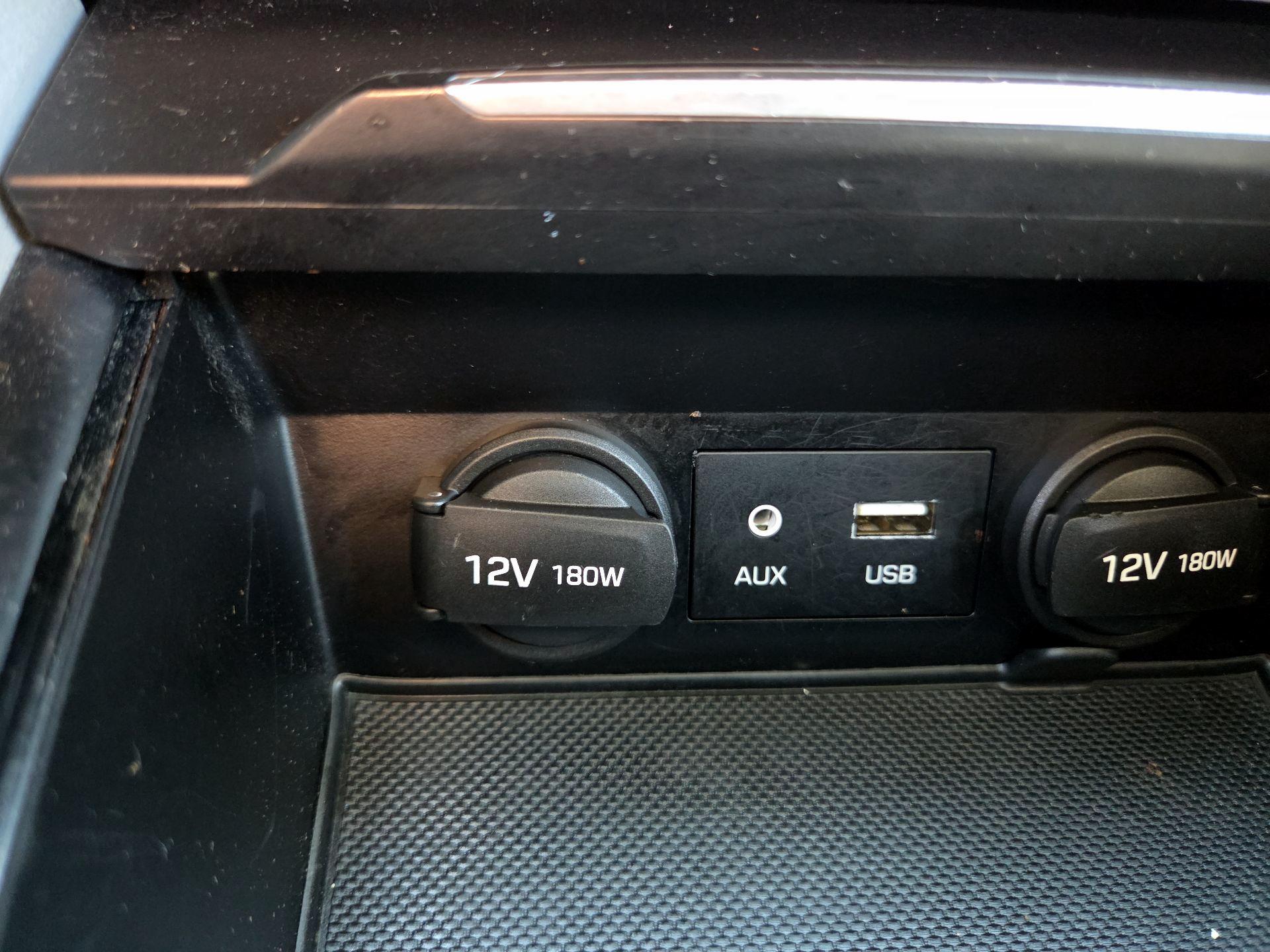 Thumbnail: 2017 Hyundai Elantra - 16