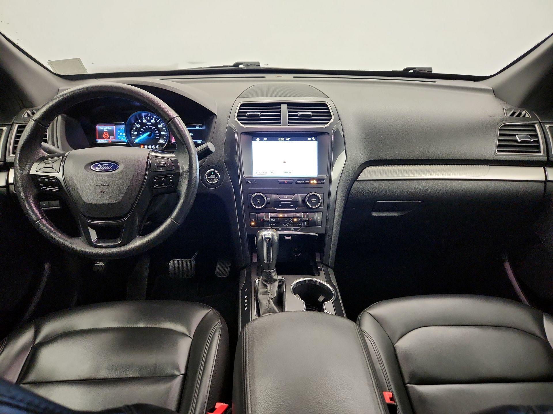 Thumbnail: 2019 Ford Explorer - 9