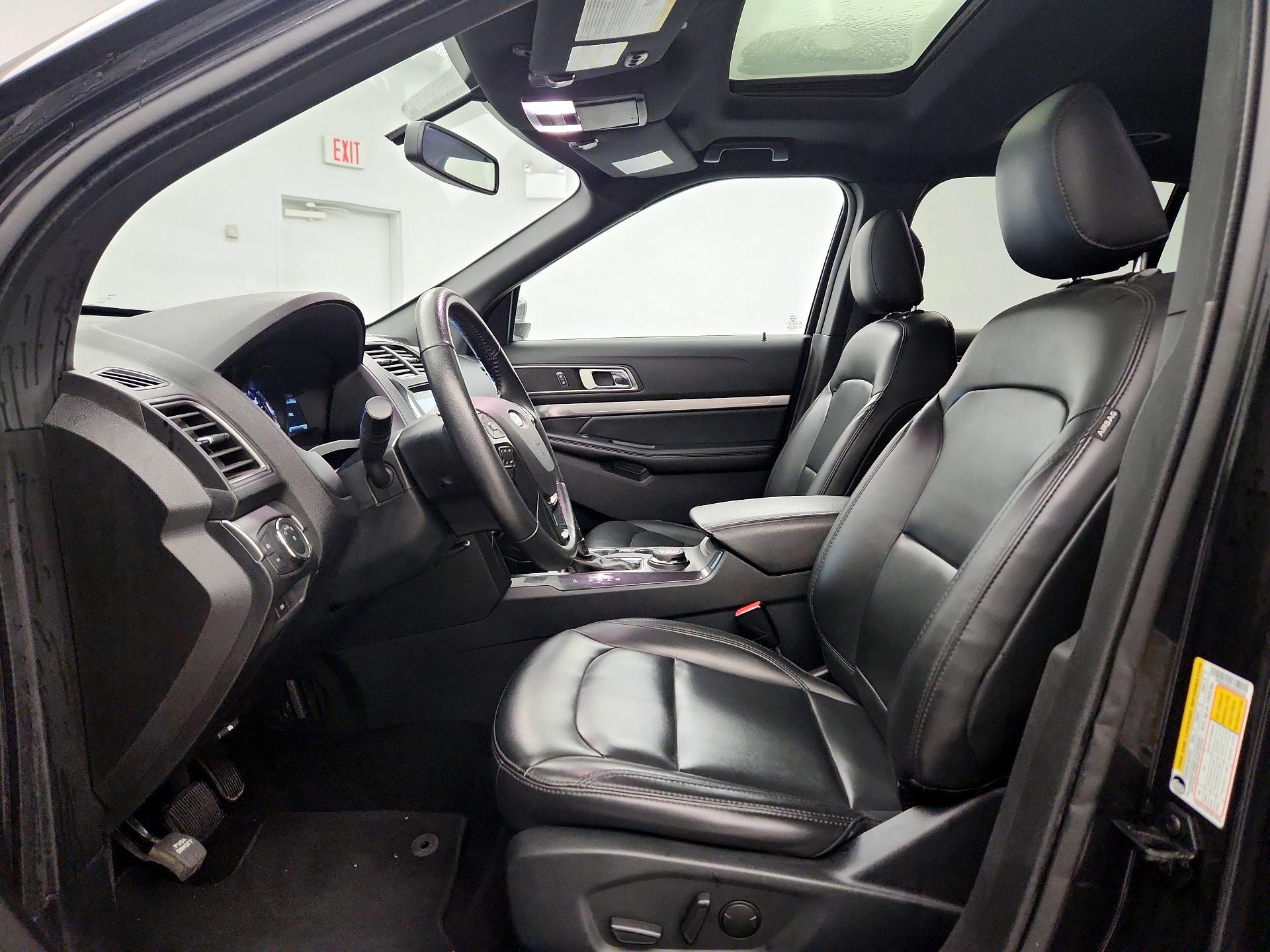 Thumbnail: 2019 Ford Explorer - 11