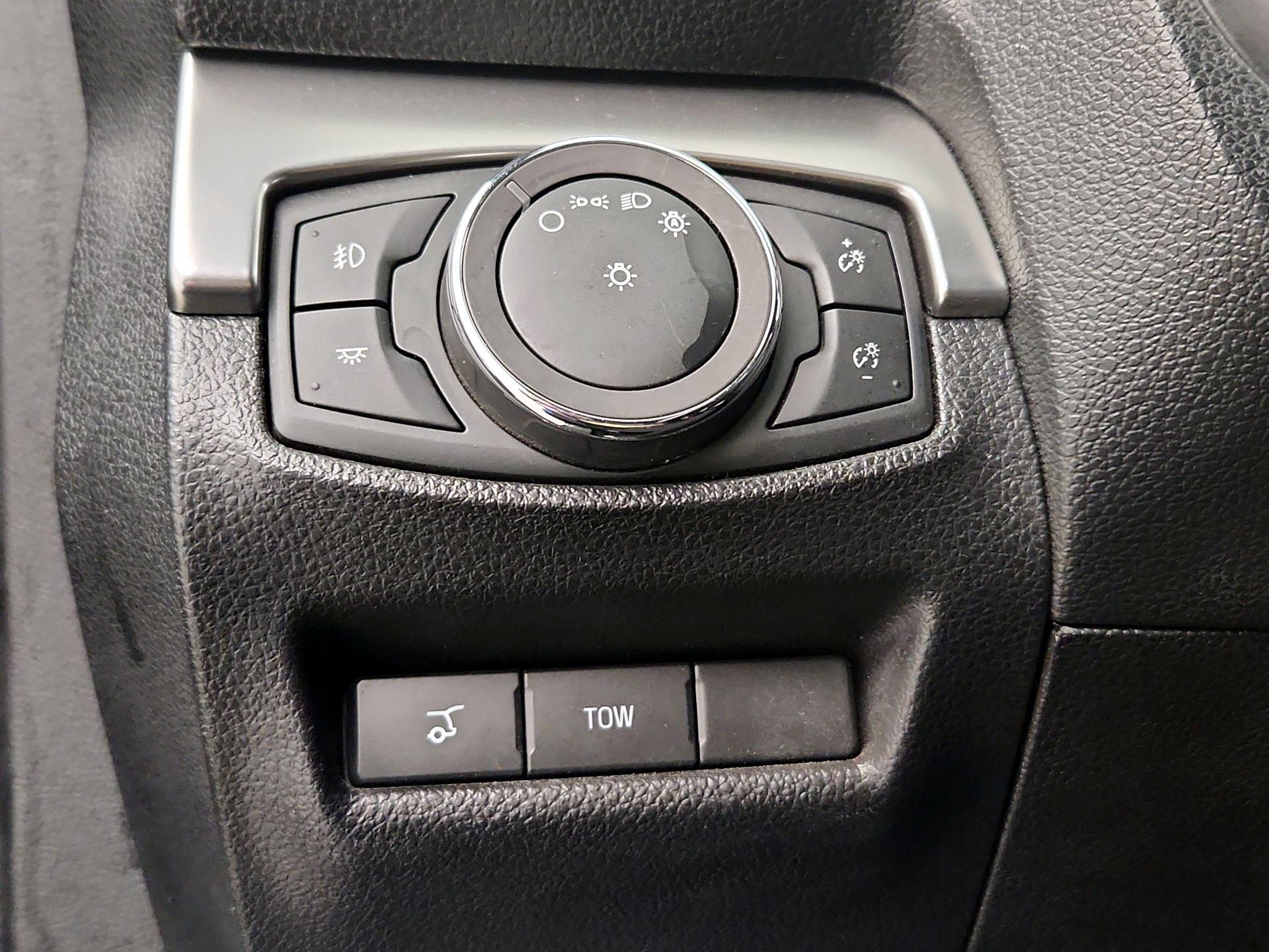 Thumbnail: 2019 Ford Explorer - 13