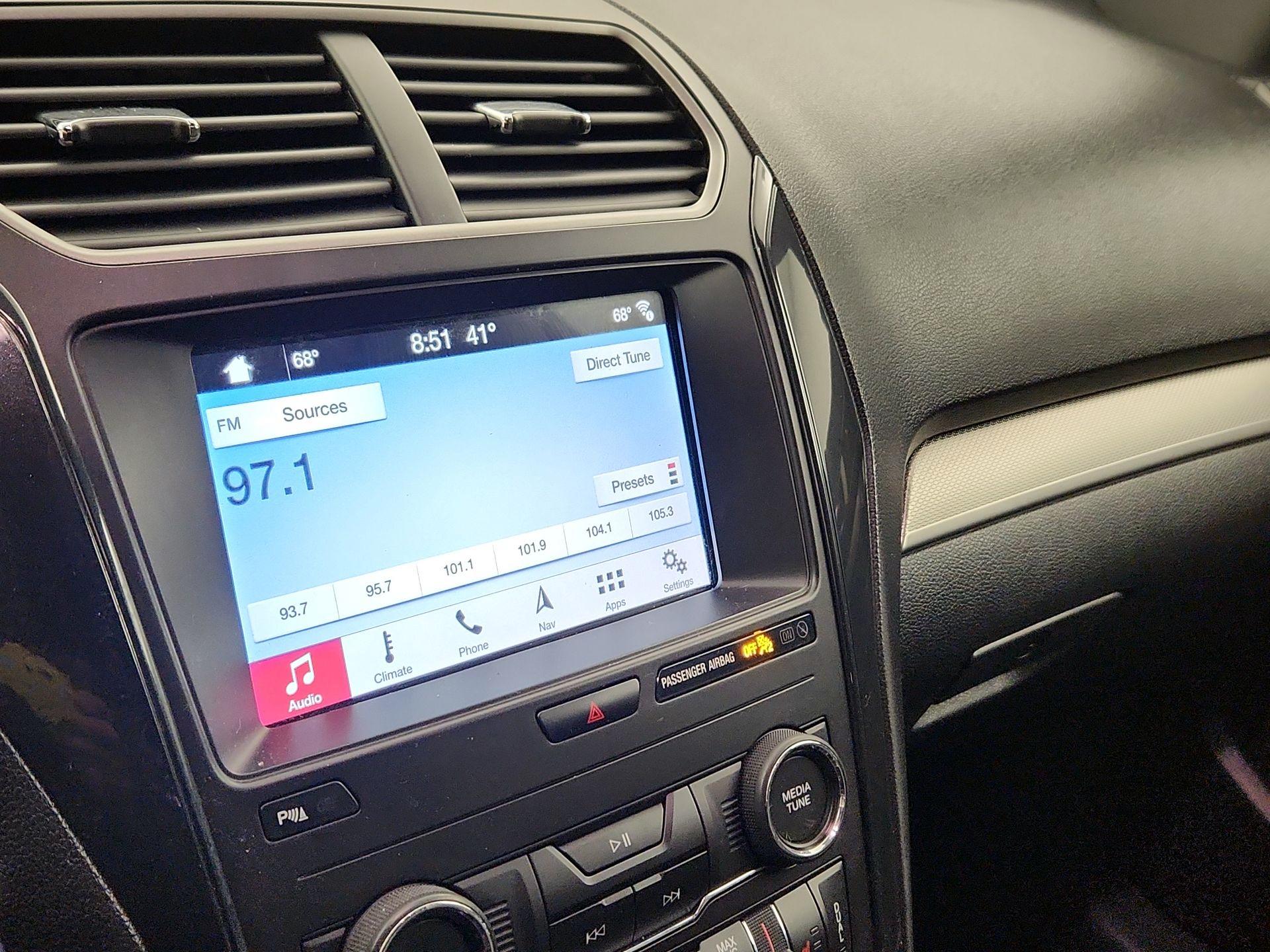 Thumbnail: 2019 Ford Explorer - 16