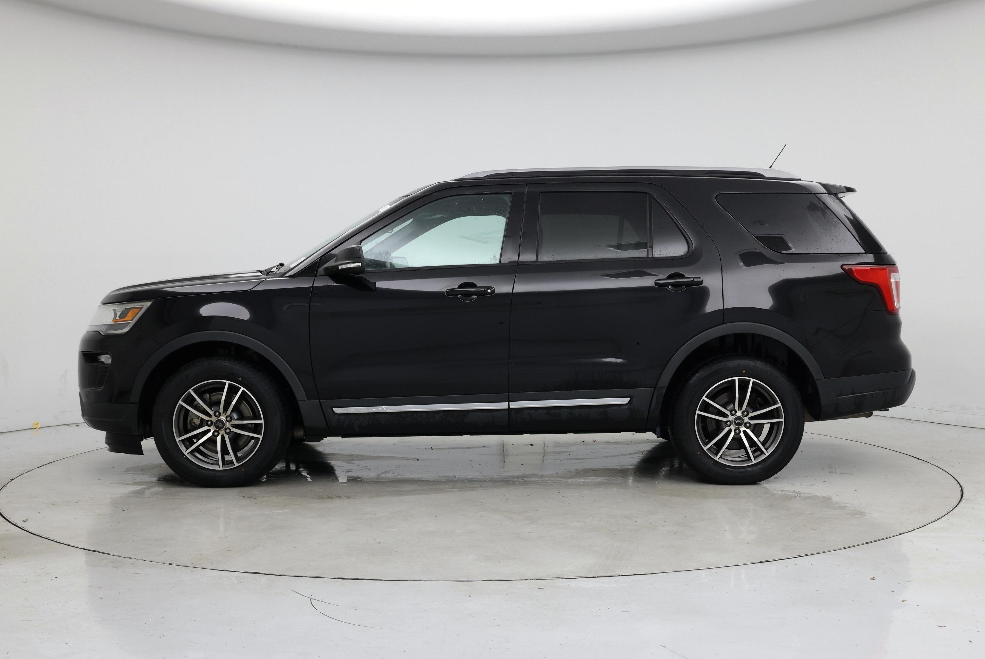 Thumbnail: 2019 Ford Explorer - 3