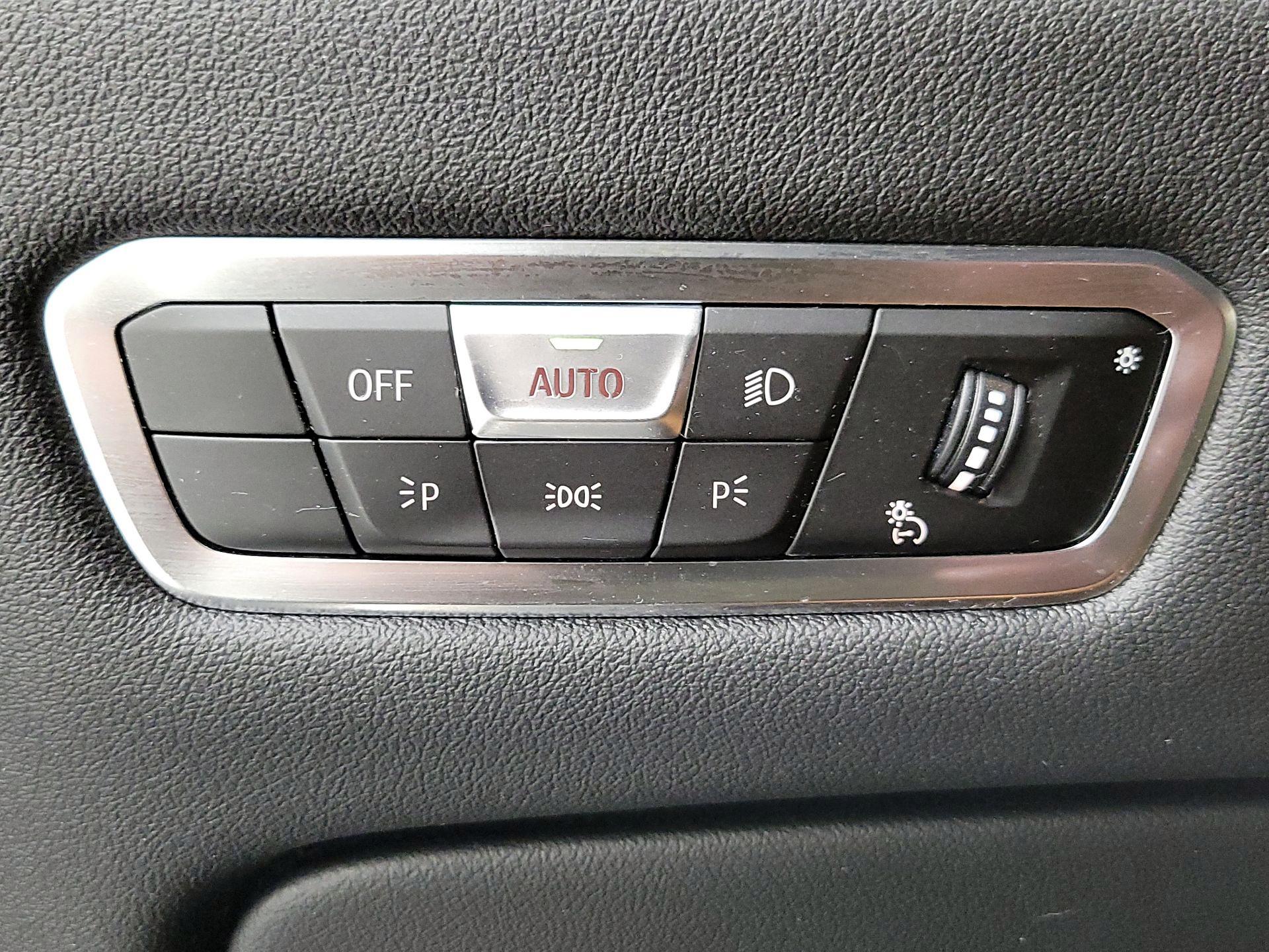 Thumbnail: 2022 BMW X5 - 13