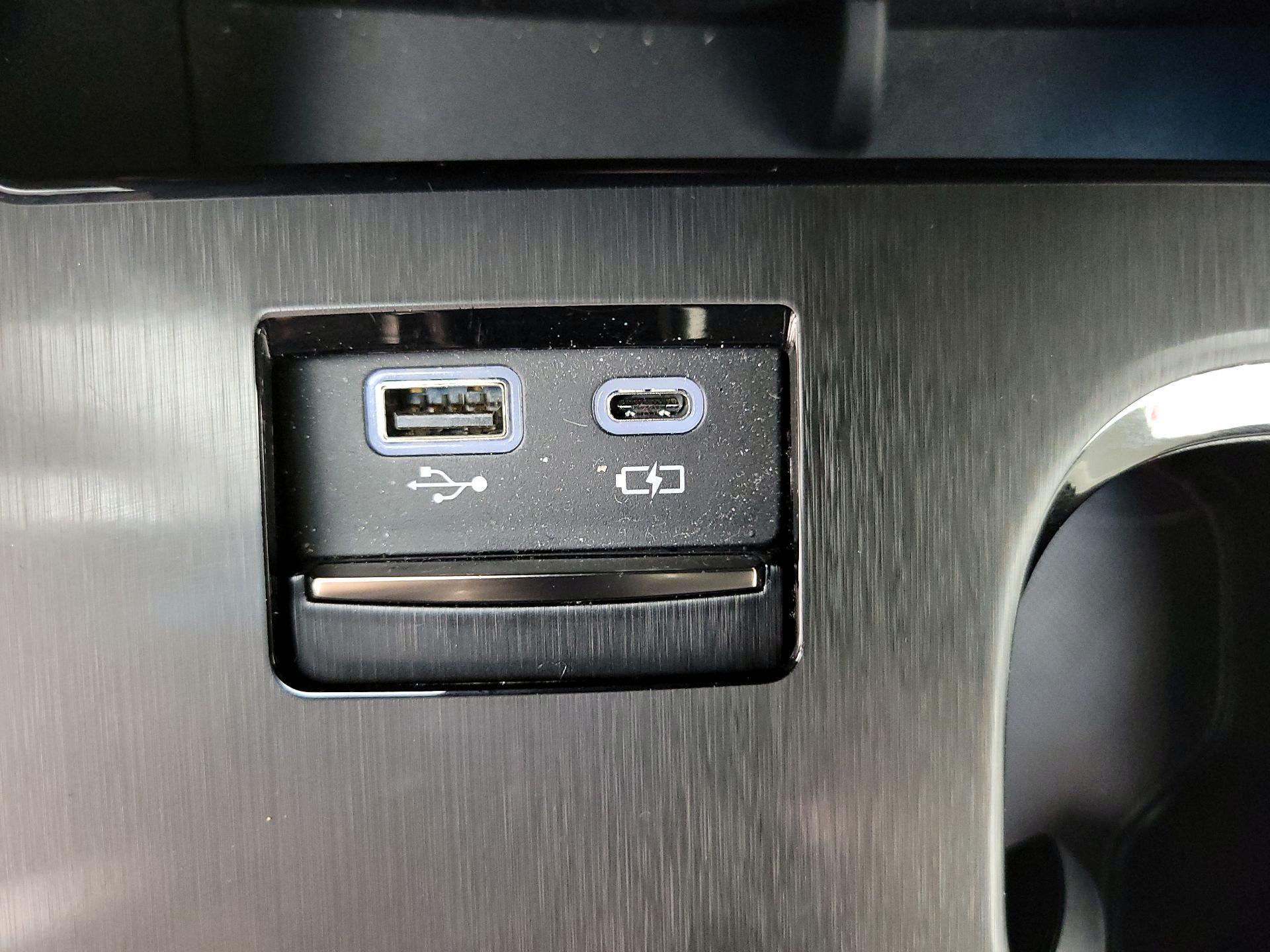 Thumbnail: 2024 Lexus ES - 18