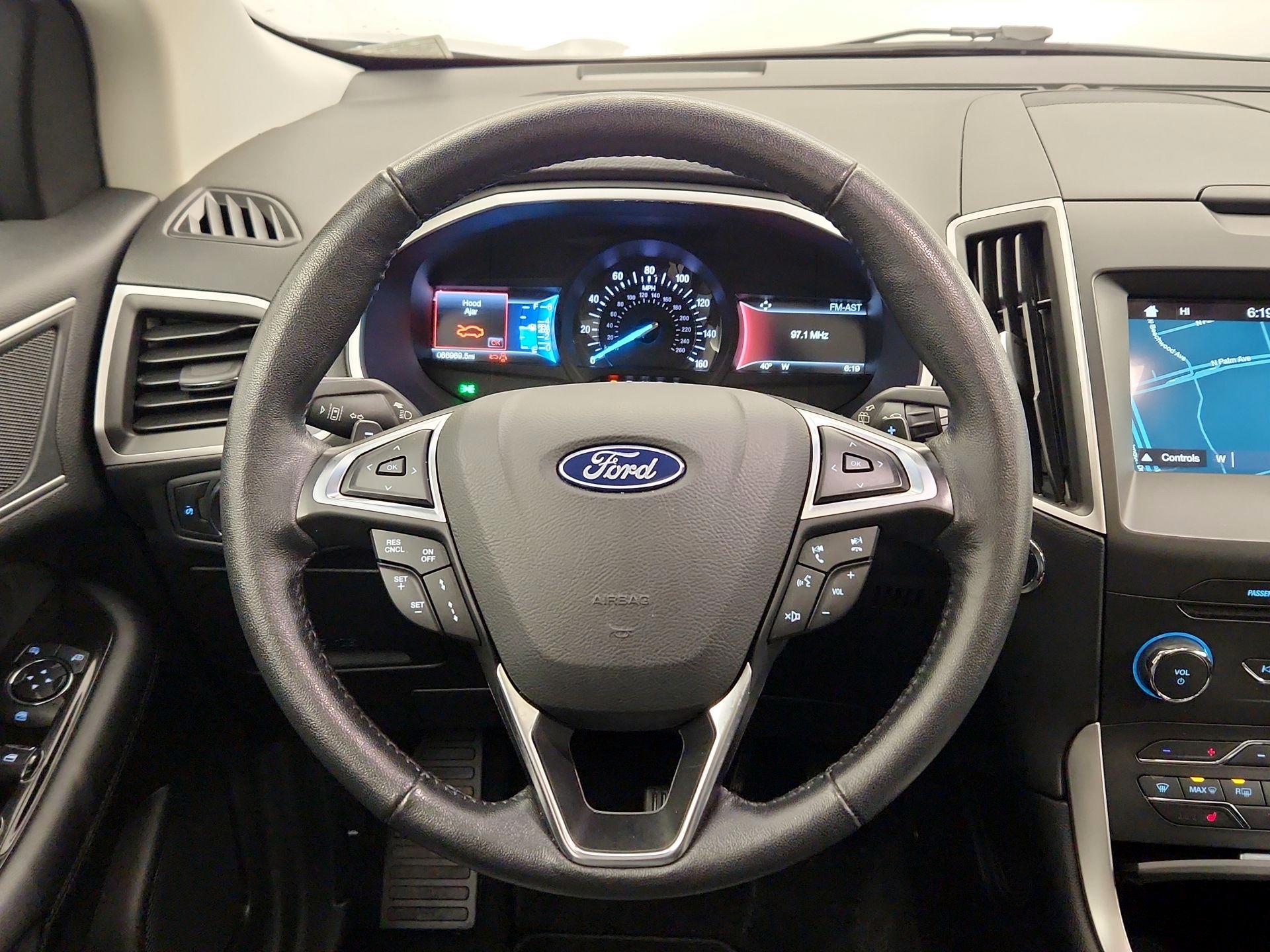 Thumbnail: 2018 Ford Edge - 10