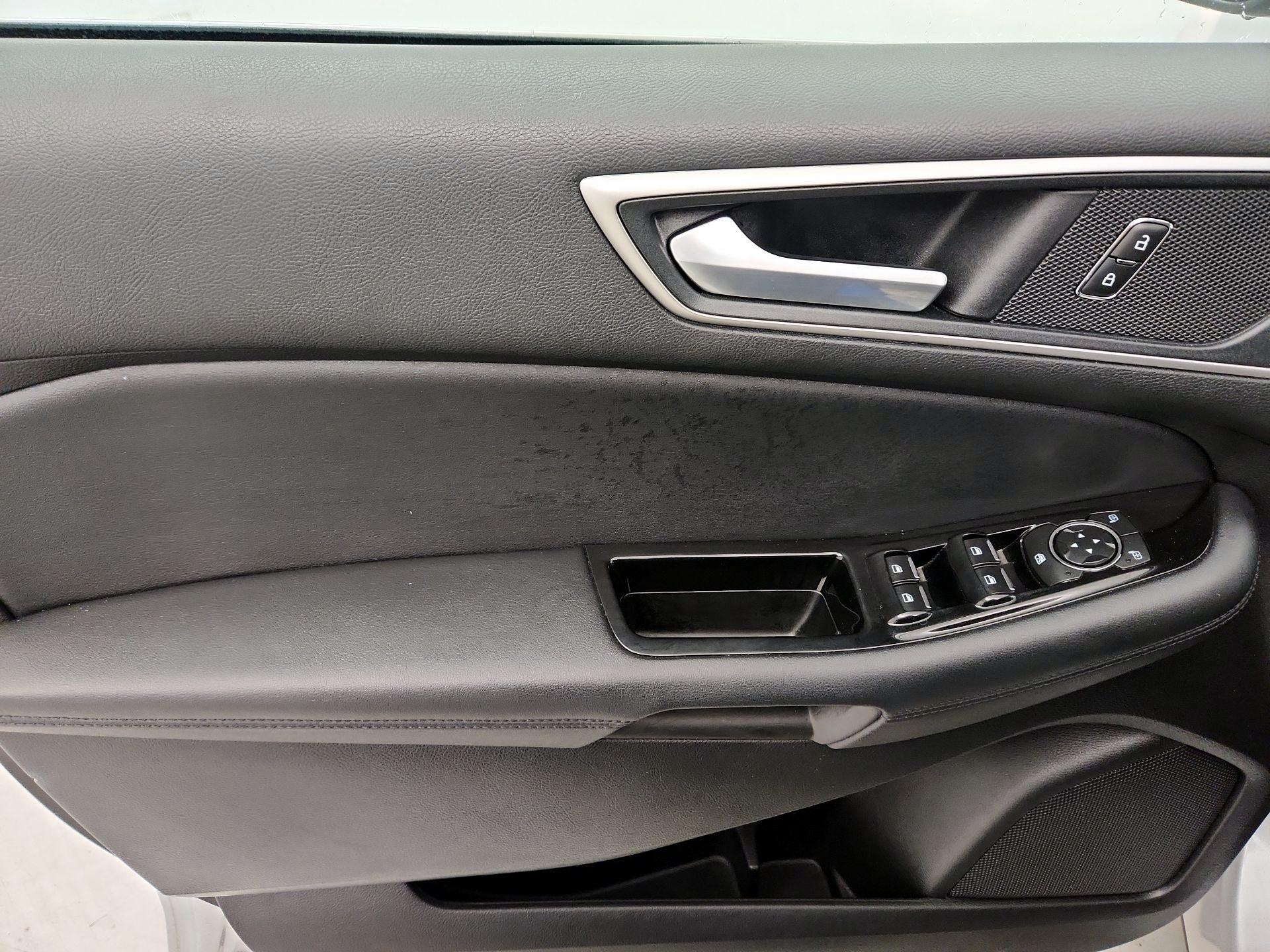 Thumbnail: 2018 Ford Edge - 12