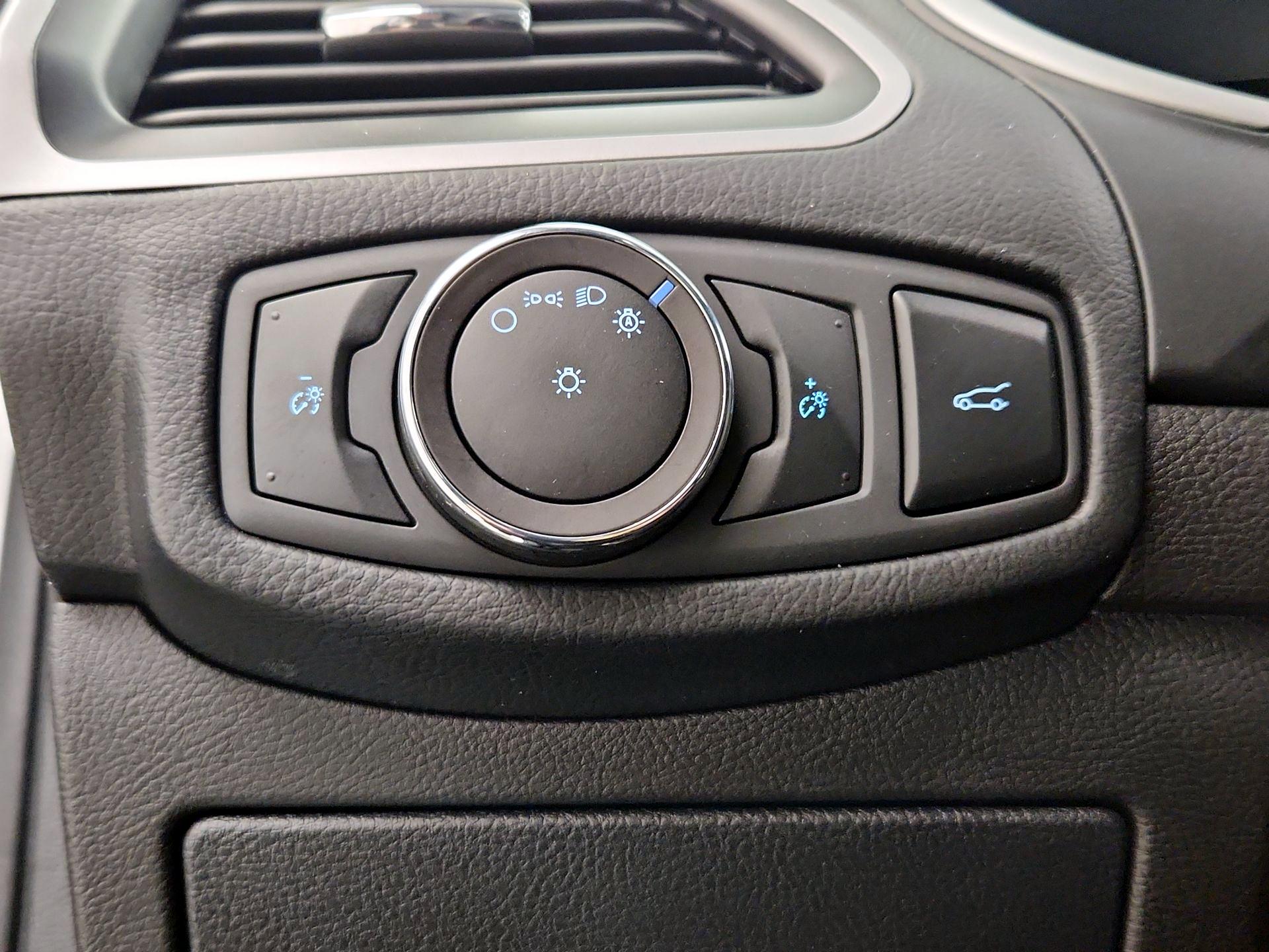 Thumbnail: 2018 Ford Edge - 13