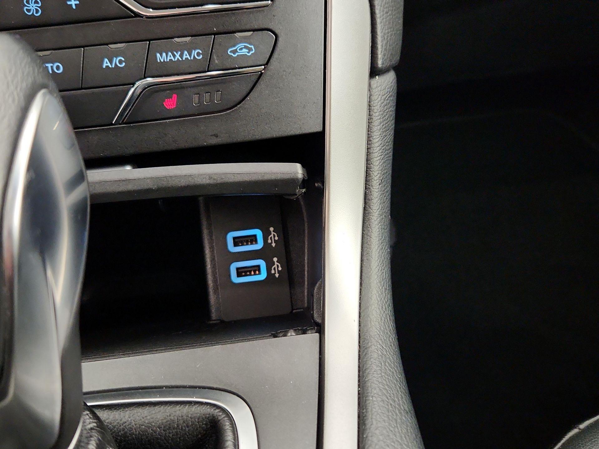 Thumbnail: 2018 Ford Edge - 19