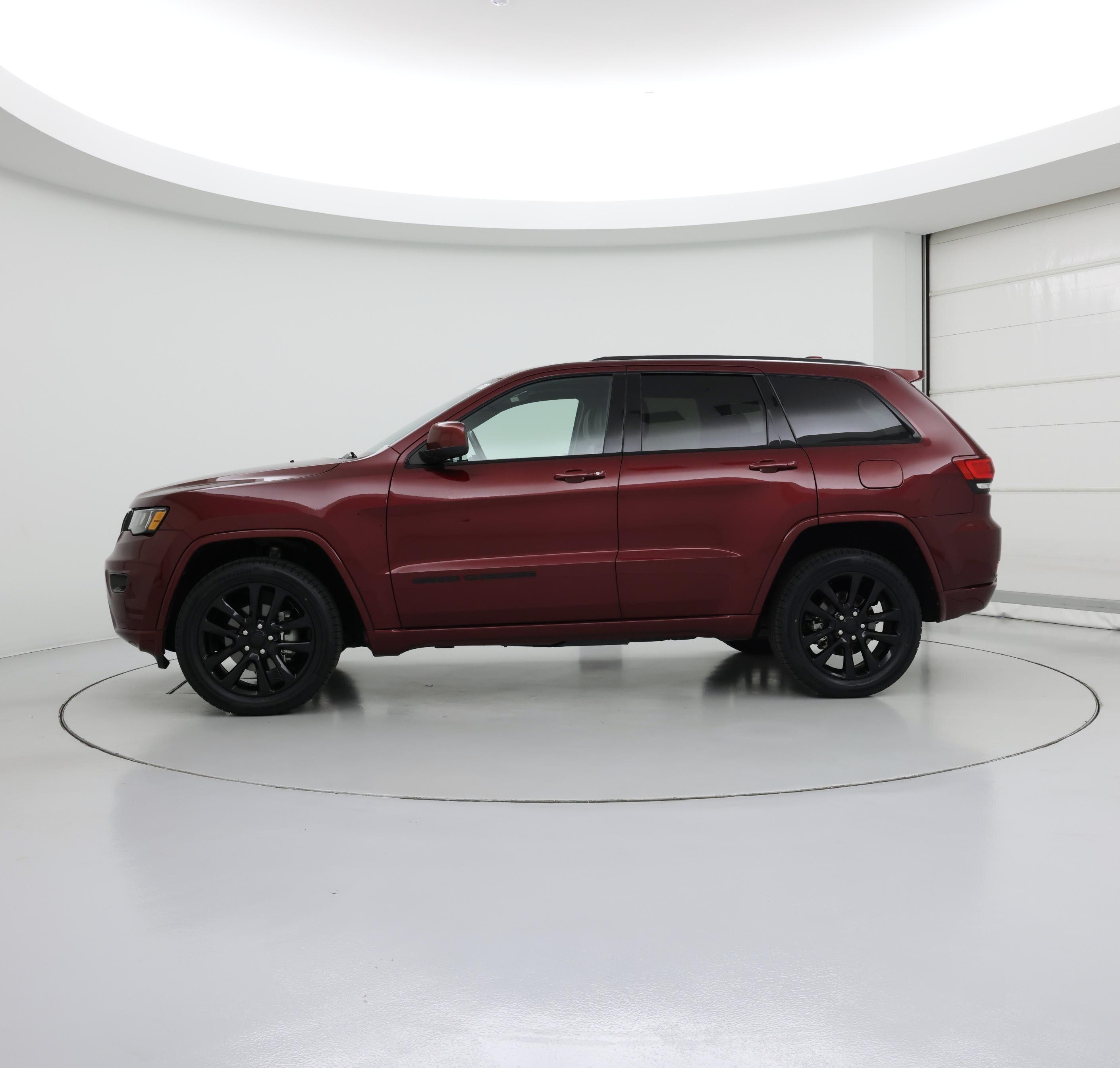 Thumbnail: 2020 Jeep Grand Cherokee - 3