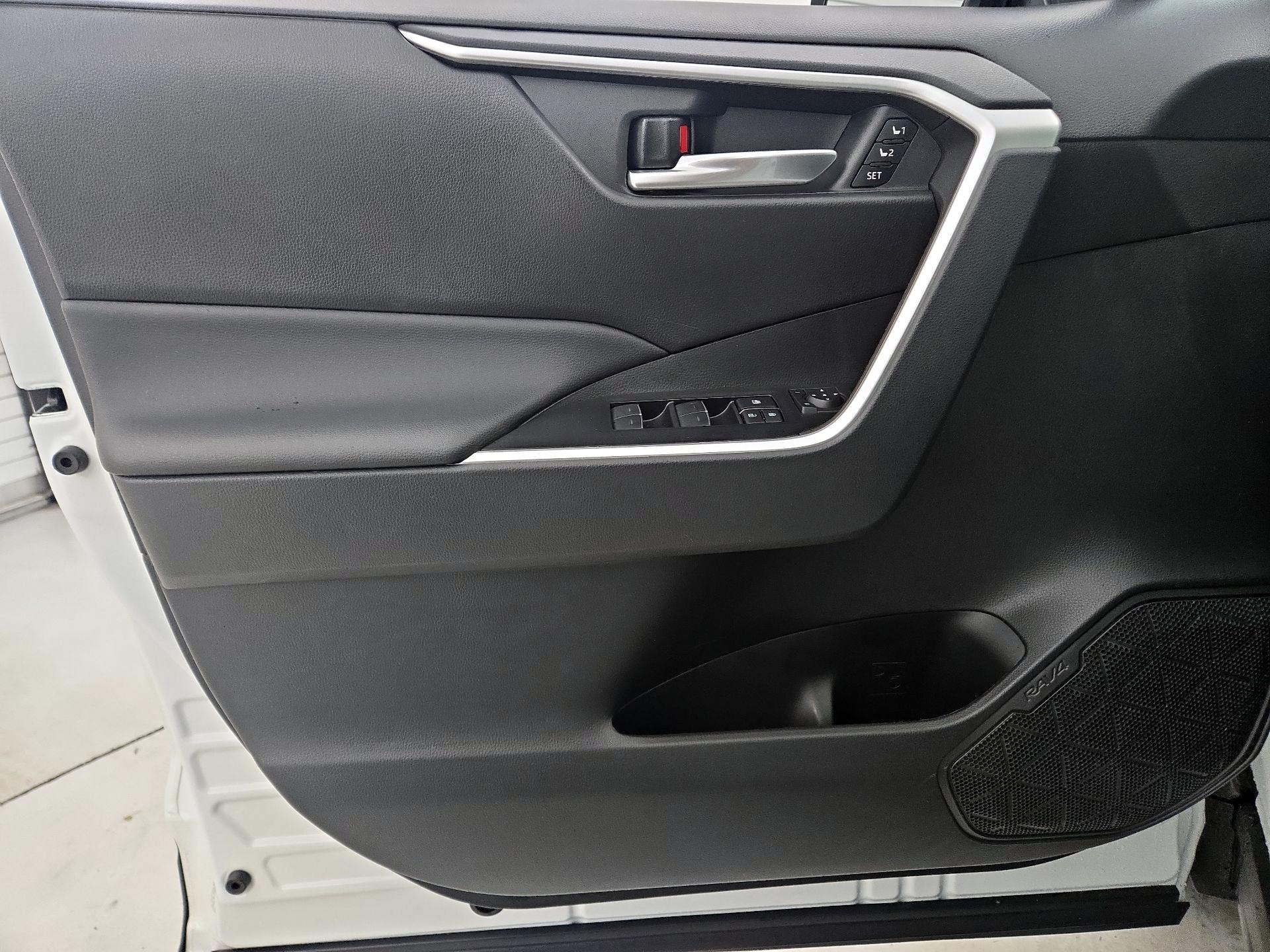 Thumbnail: 2023 Toyota RAV4 - 12