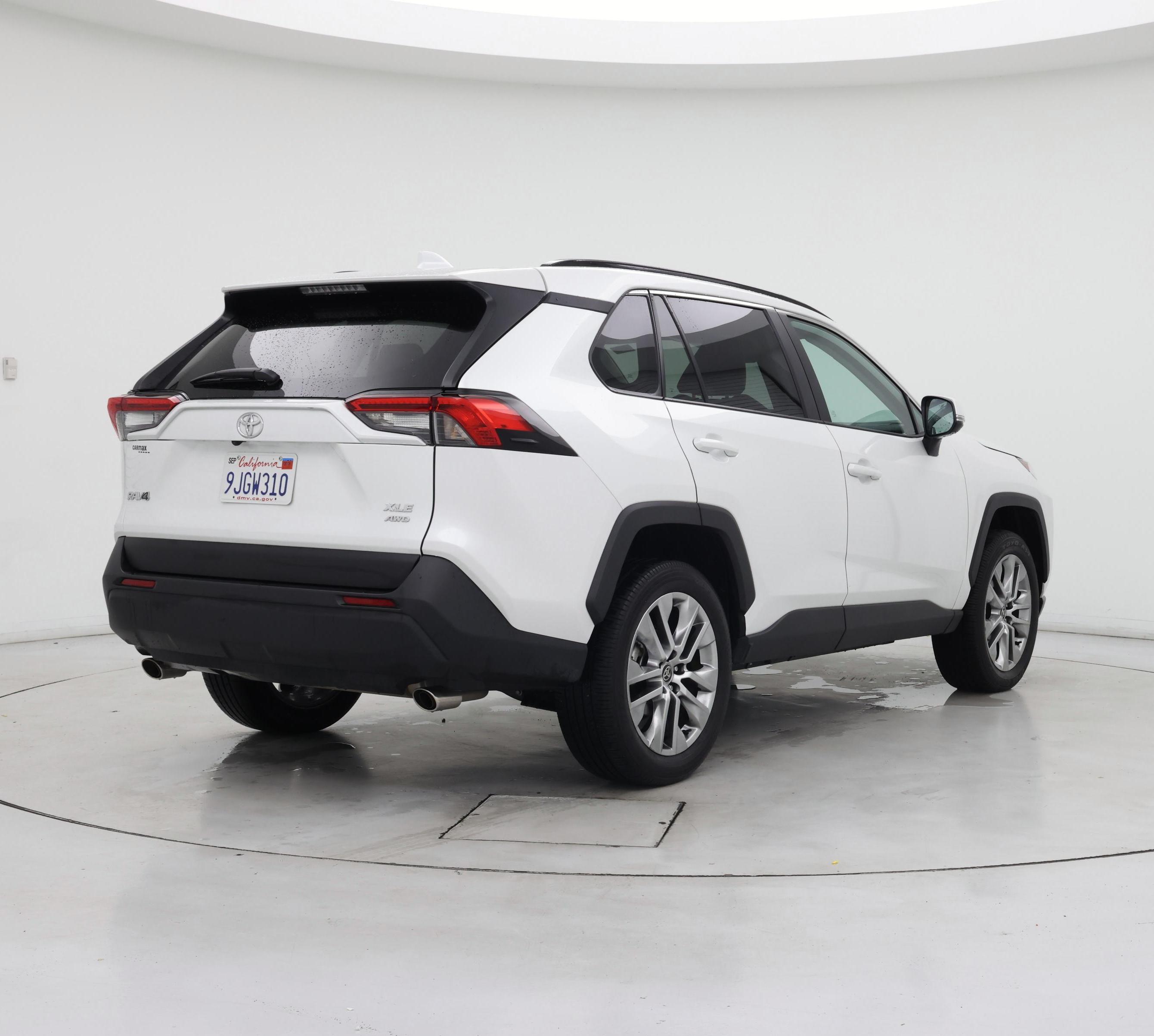 Thumbnail: 2023 Toyota RAV4 - 8