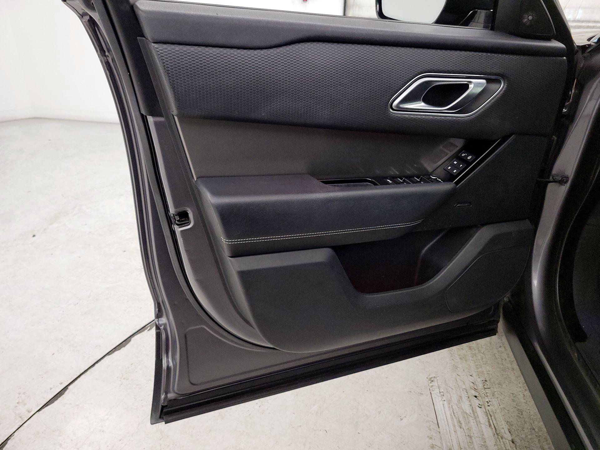 Thumbnail: 2019 Land Rover Range Rover Velar - 12