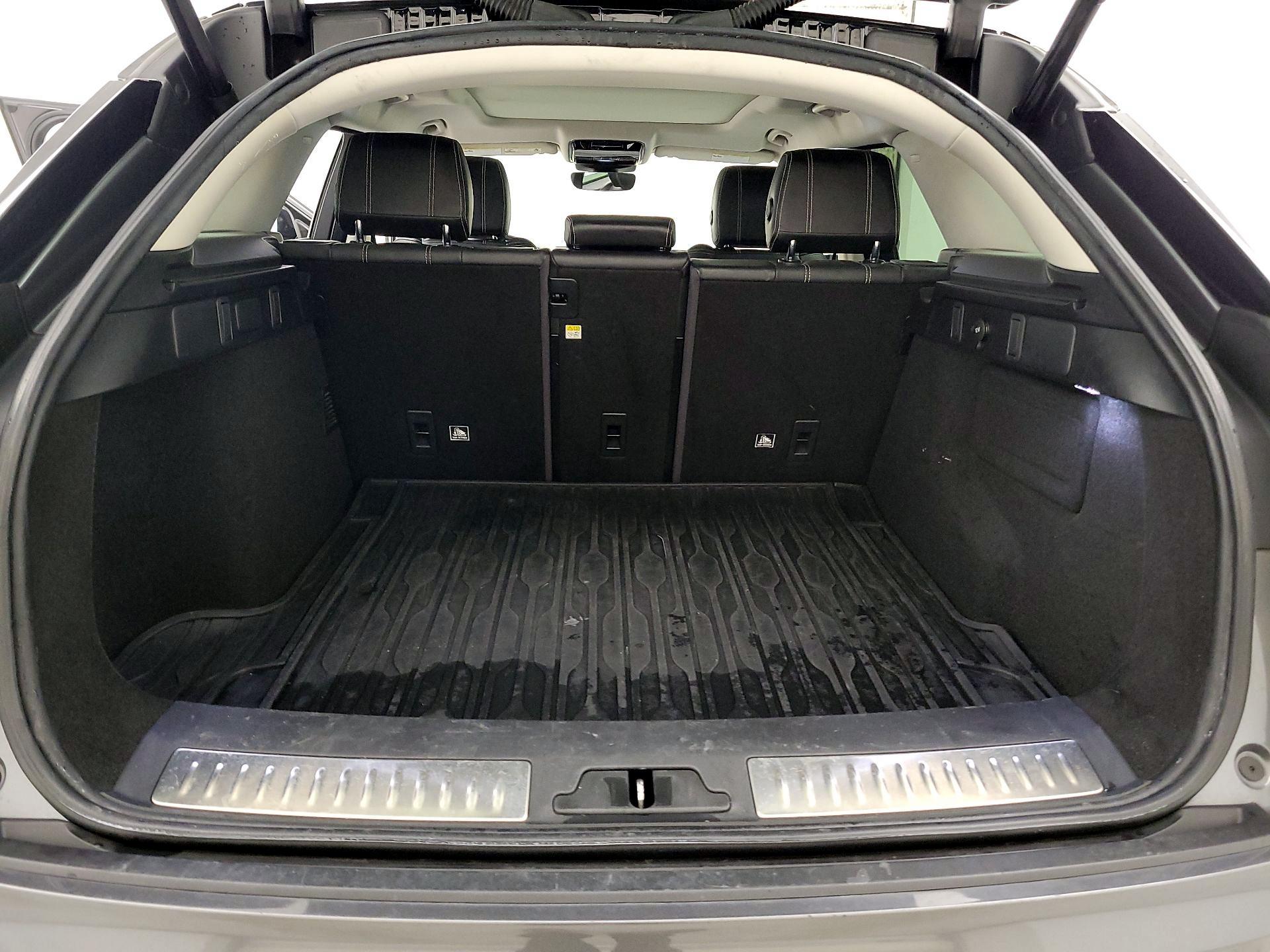 Thumbnail: 2019 Land Rover Range Rover Velar - 18