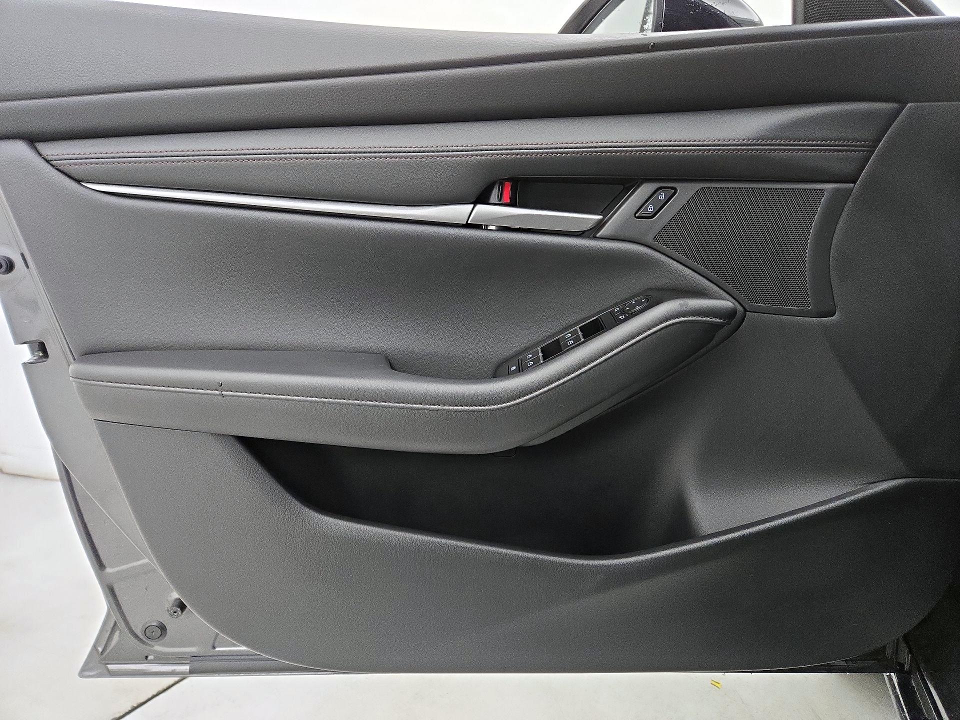 Thumbnail: 2025 Mazda Mazda3 - 12