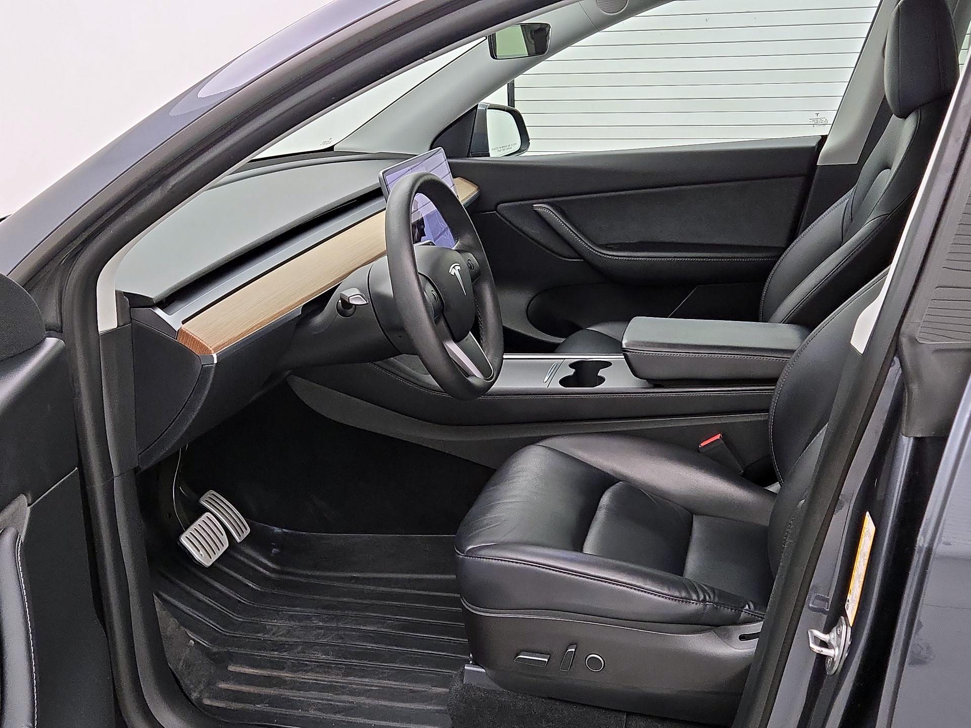 Thumbnail: 2022 Tesla Model Y - 11