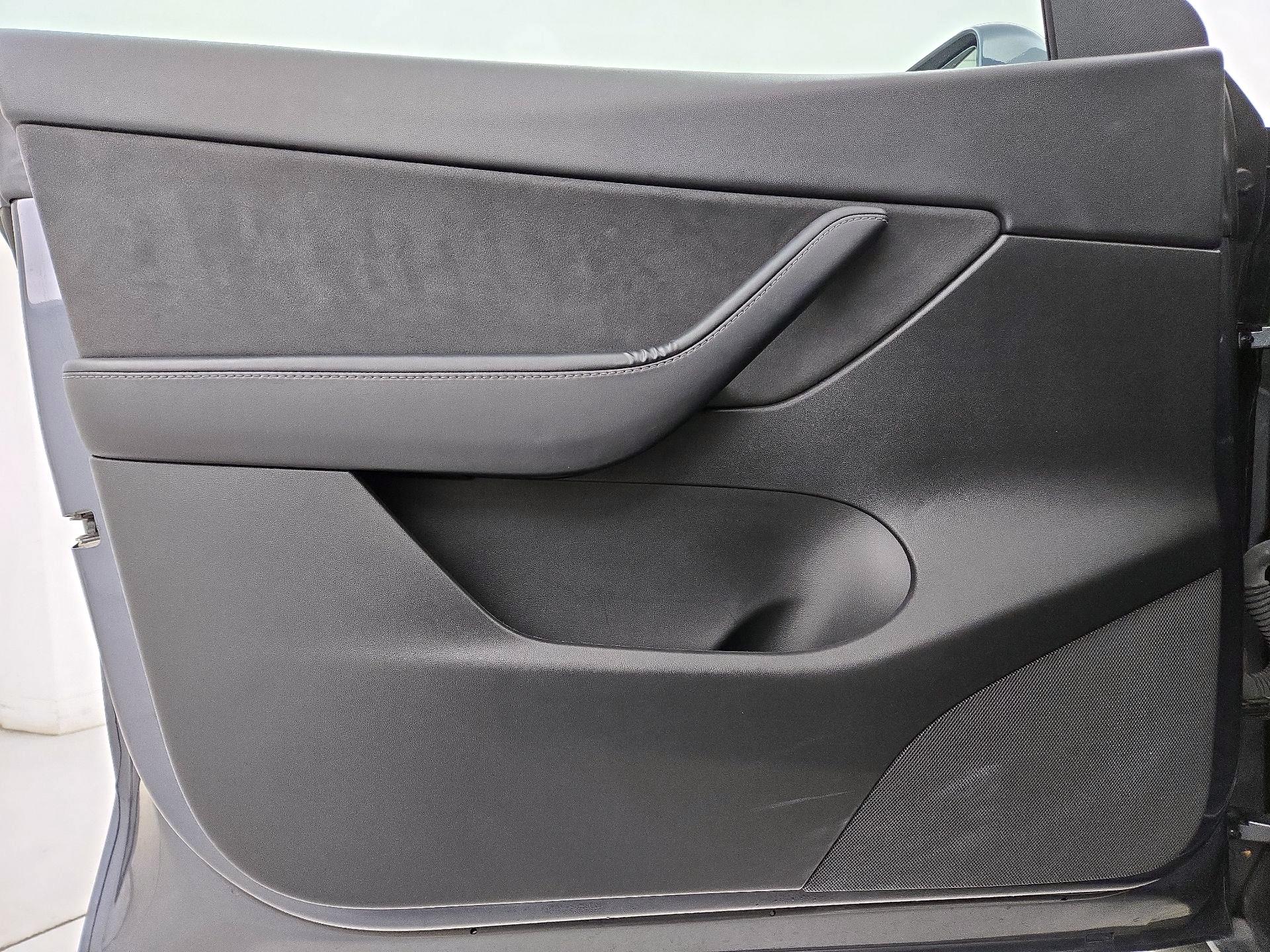 Thumbnail: 2022 Tesla Model Y - 12