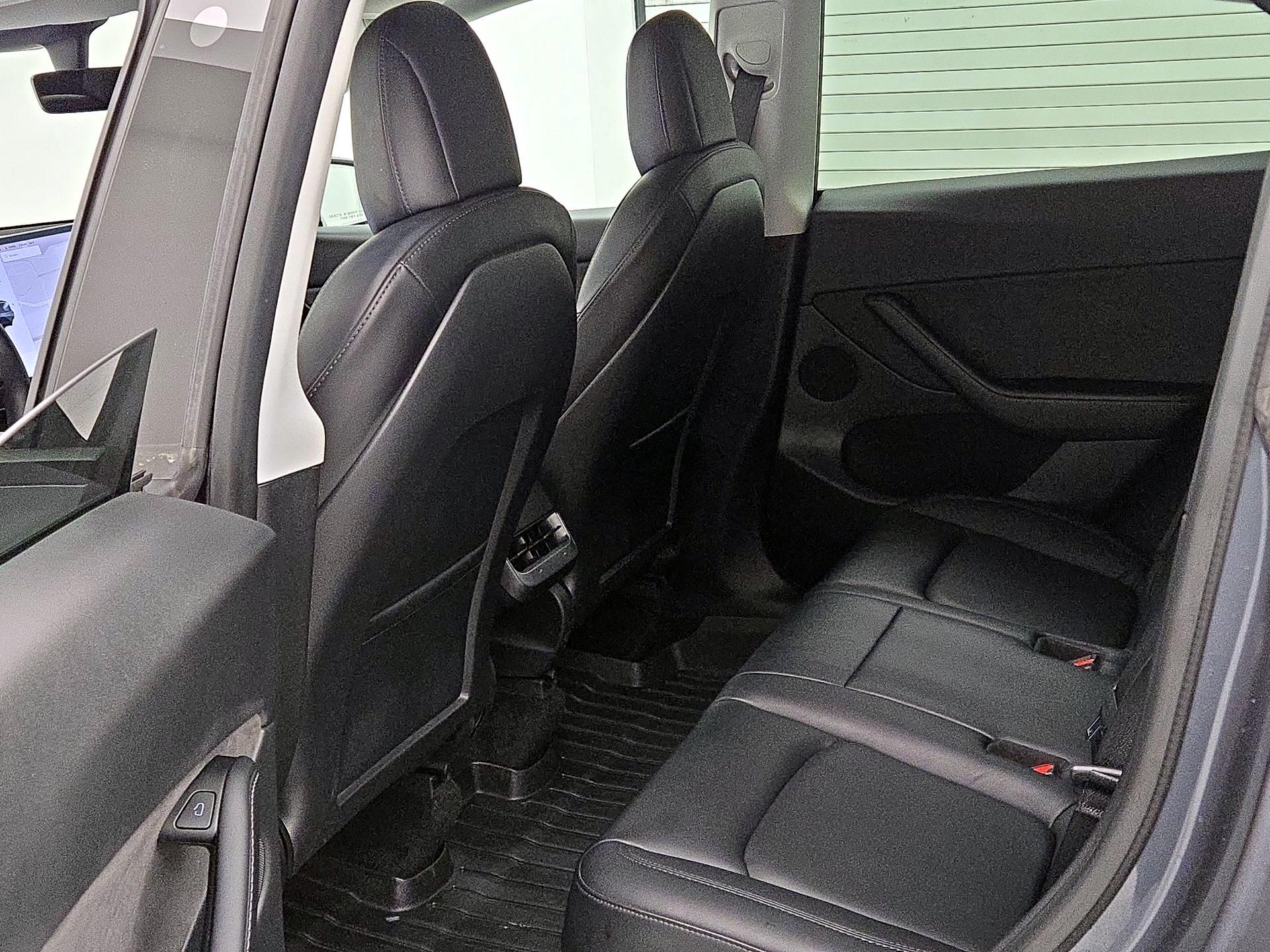 Thumbnail: 2022 Tesla Model Y - 17