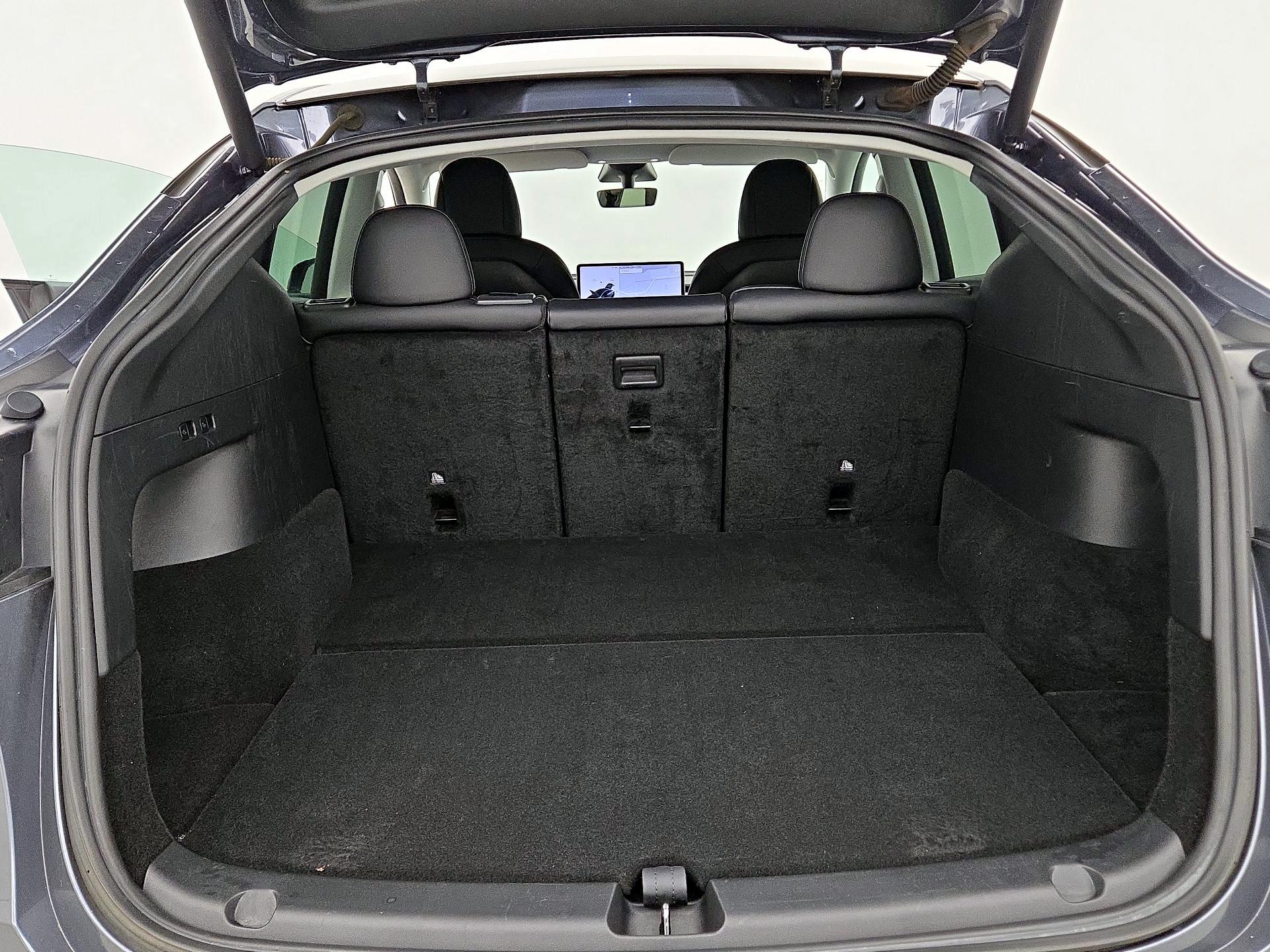 Thumbnail: 2022 Tesla Model Y - 18