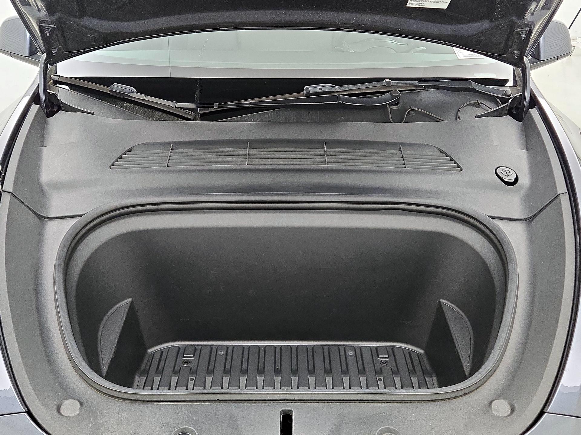 Thumbnail: 2022 Tesla Model Y - 19