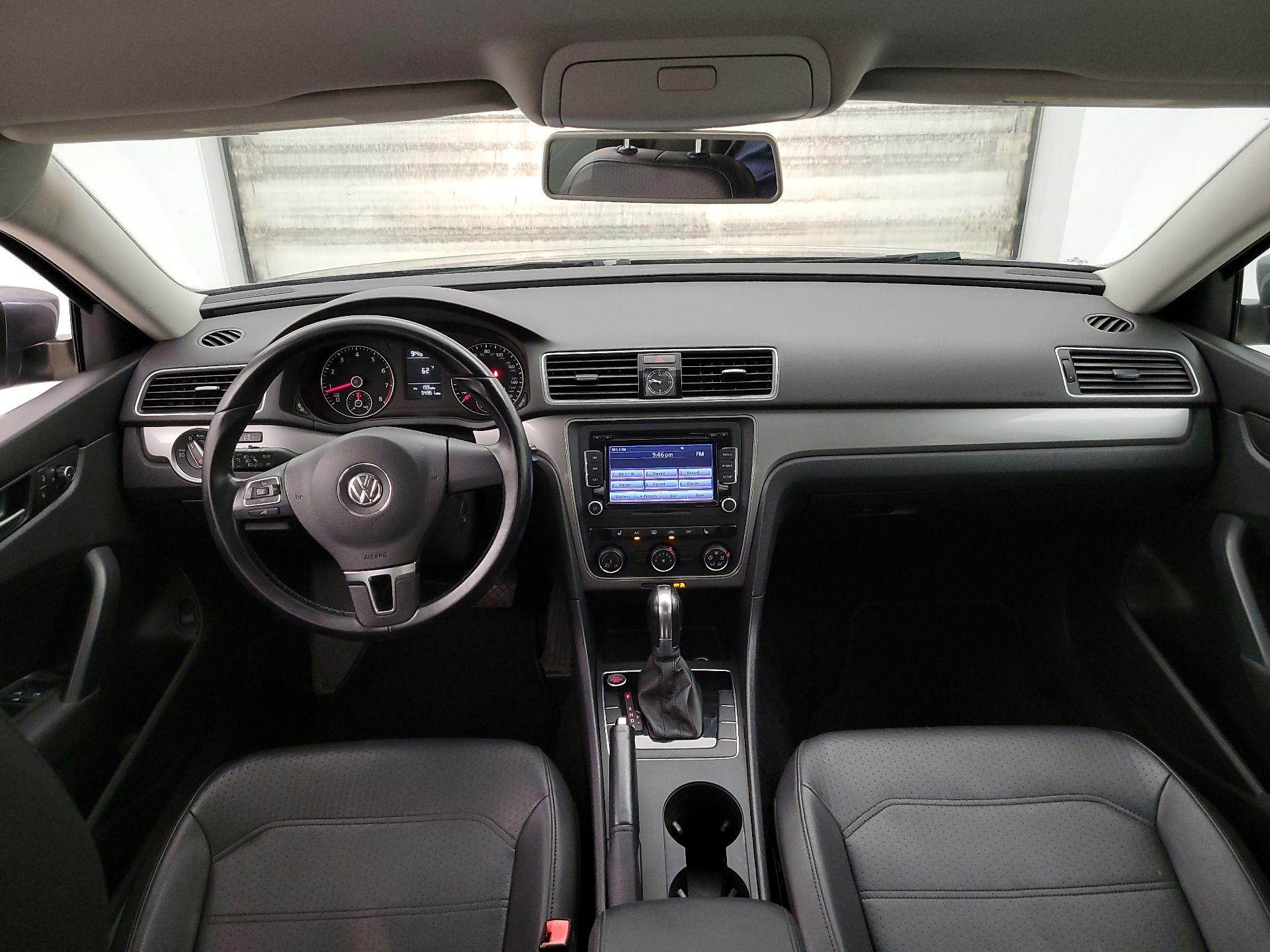 Thumbnail: 2015 Volkswagen Passat - 9