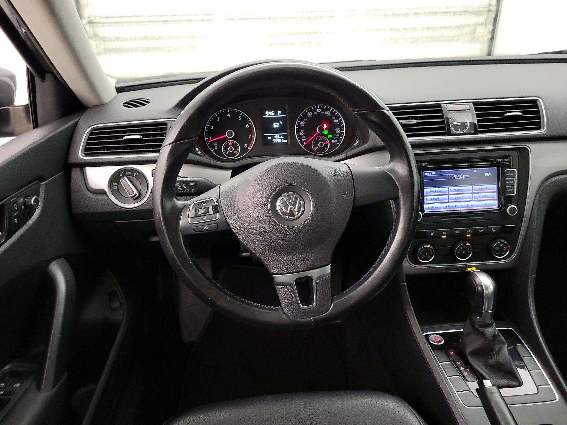 Thumbnail: 2015 Volkswagen Passat - 10