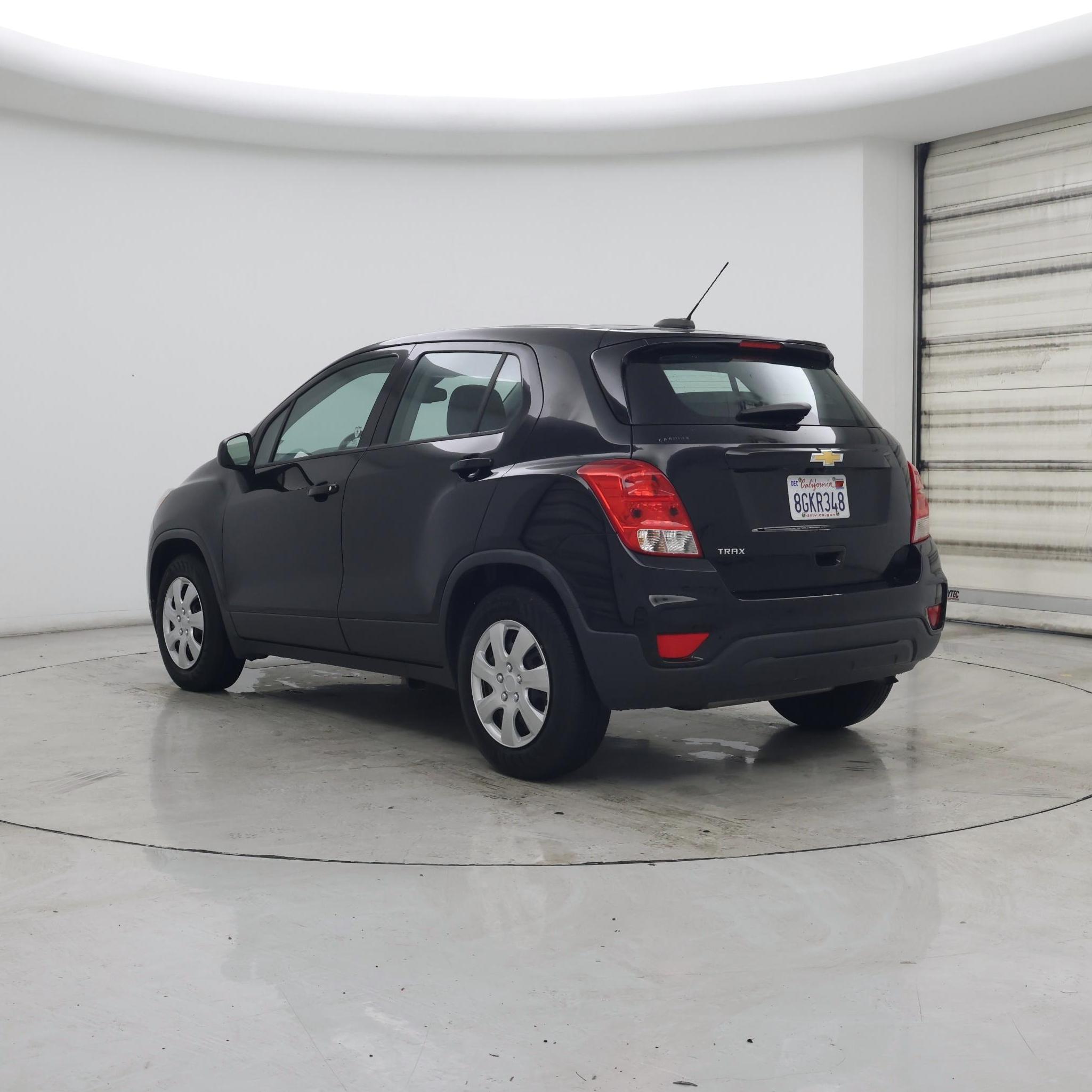 Thumbnail: 2018 Chevrolet Trax - 2