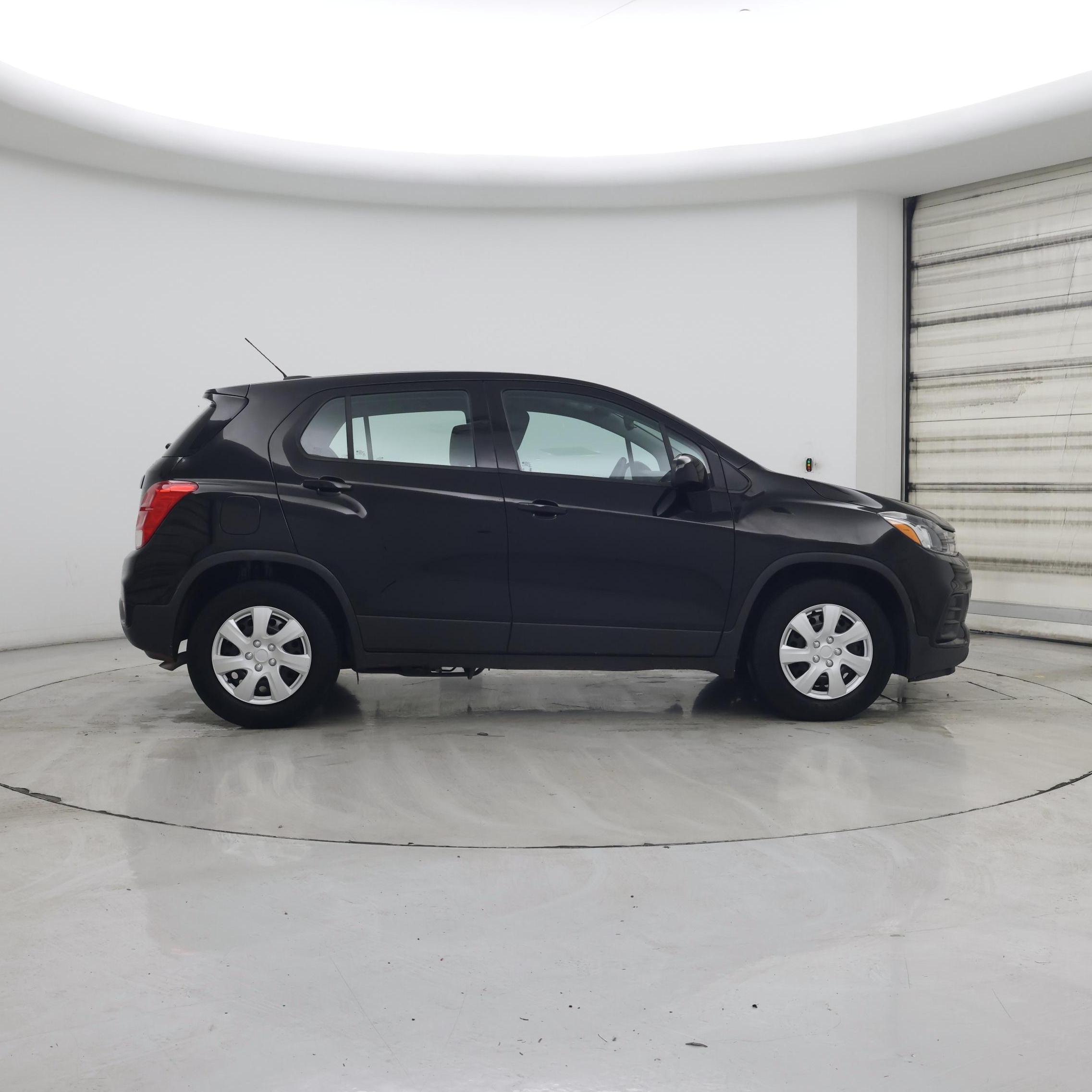 Thumbnail: 2018 Chevrolet Trax - 7