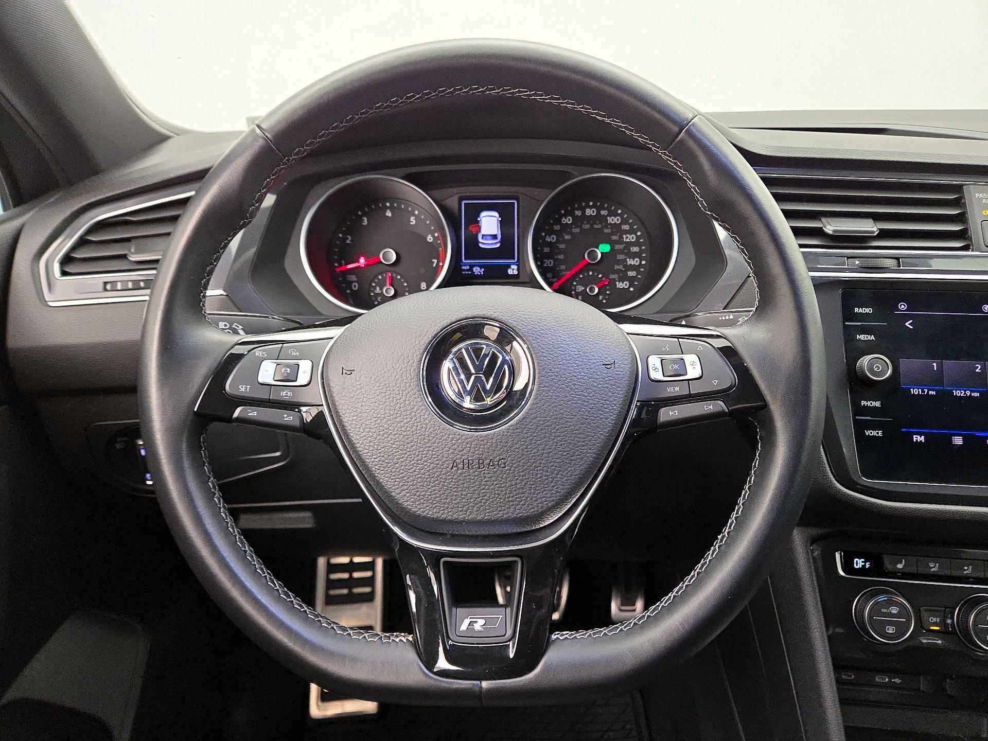 Thumbnail: 2021 Volkswagen Tiguan - 10