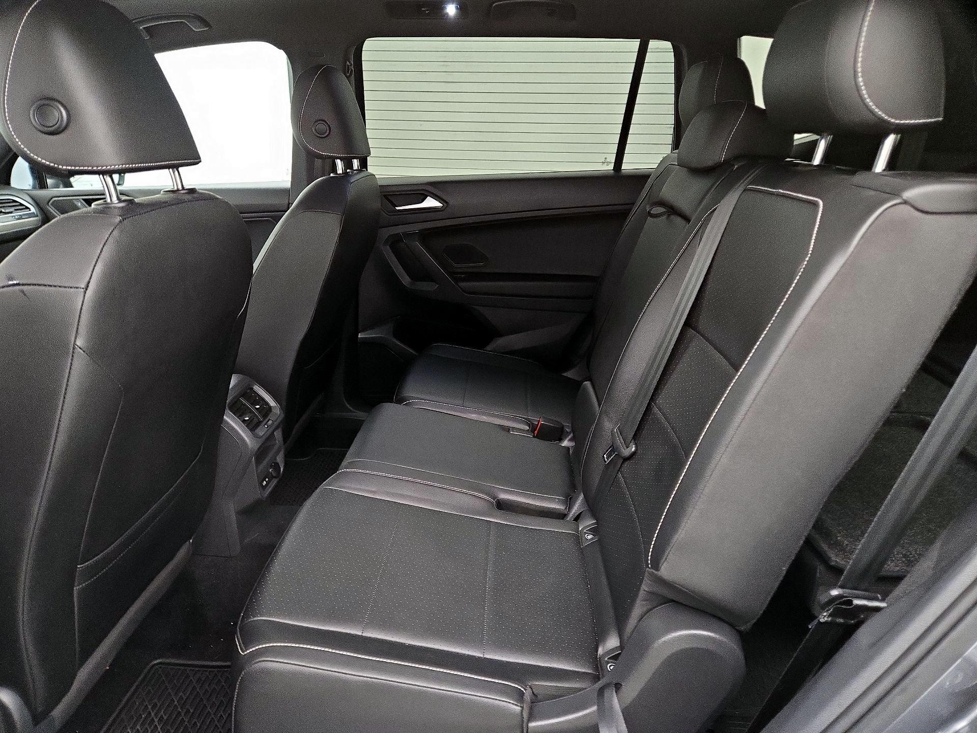 Thumbnail: 2021 Volkswagen Tiguan - 20