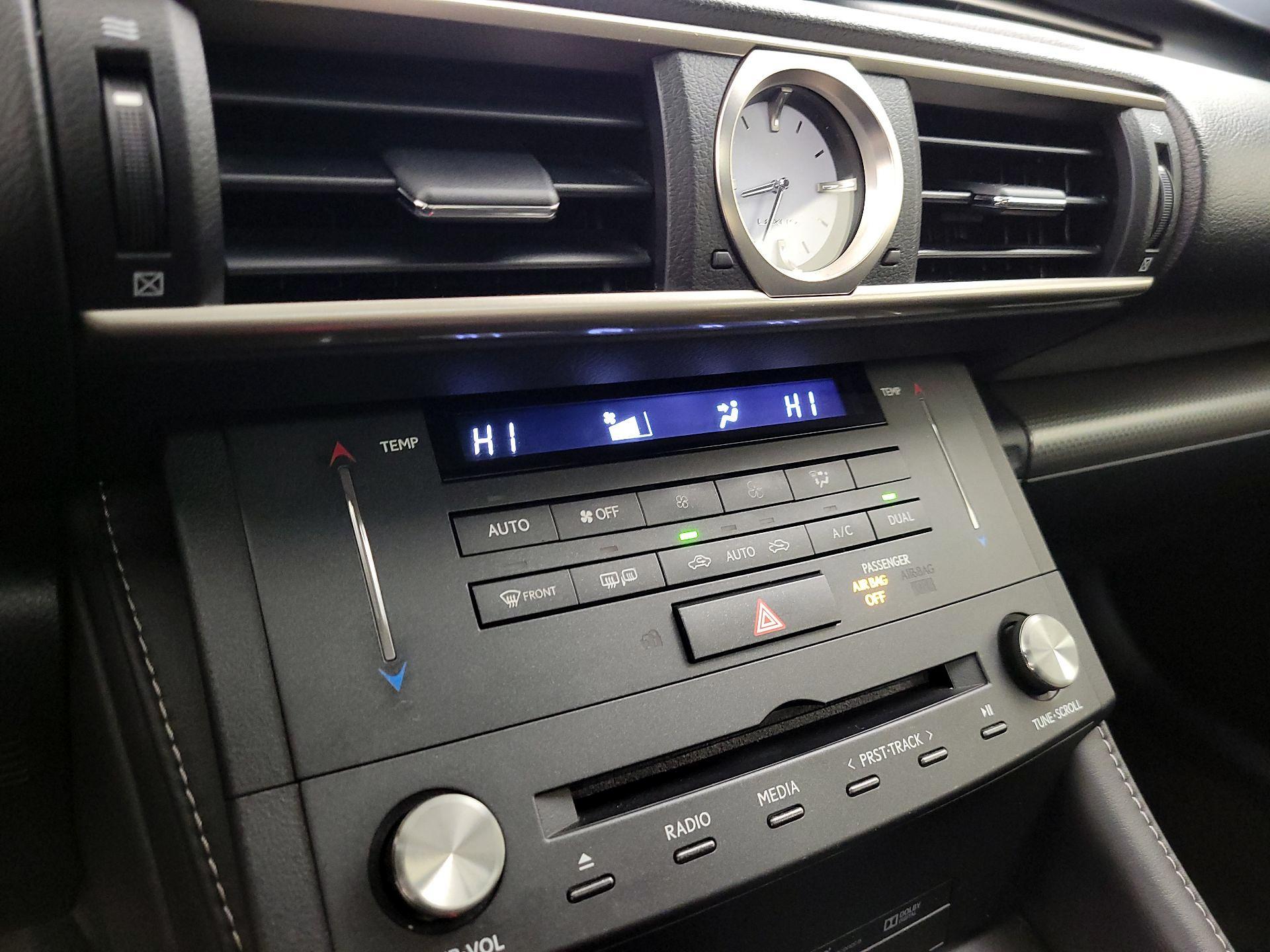 Thumbnail: 2015 Lexus RC - 17