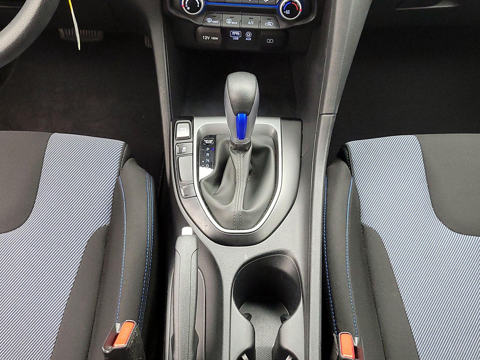 Thumbnail: 2019 Hyundai Veloster - 17