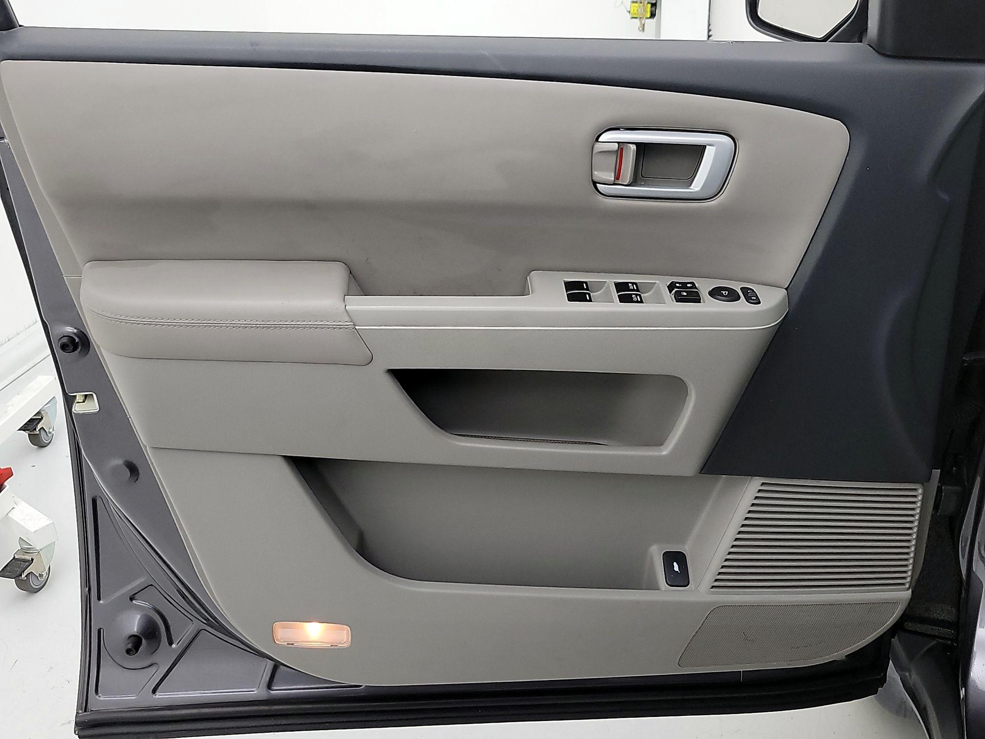 Thumbnail: 2015 Honda Pilot - 12