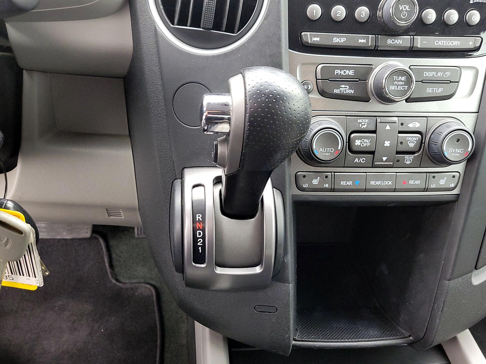 Thumbnail: 2015 Honda Pilot - 17