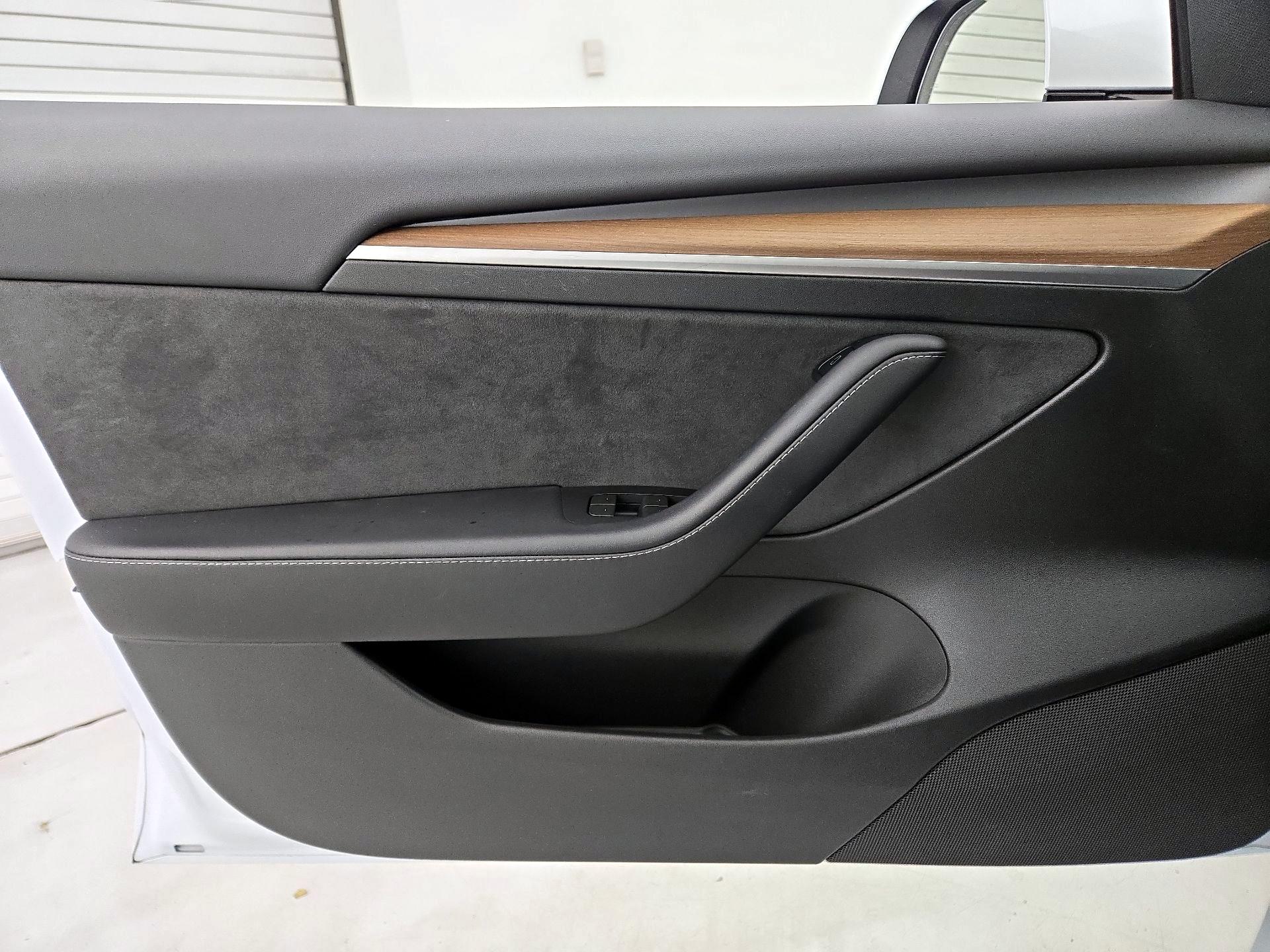 Thumbnail: 2023 Tesla Model 3 - 12