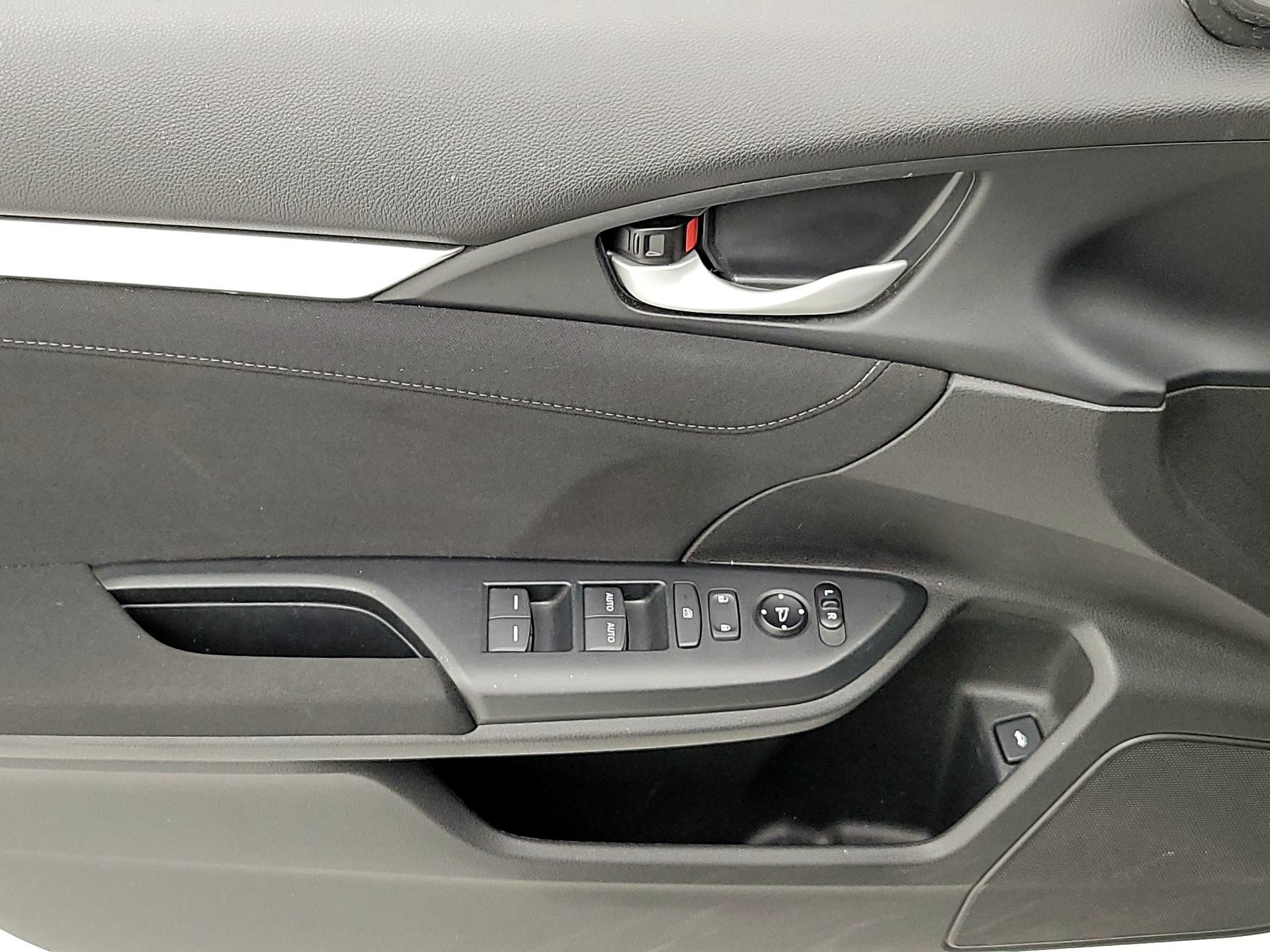 Thumbnail: 2017 Honda Civic - 12