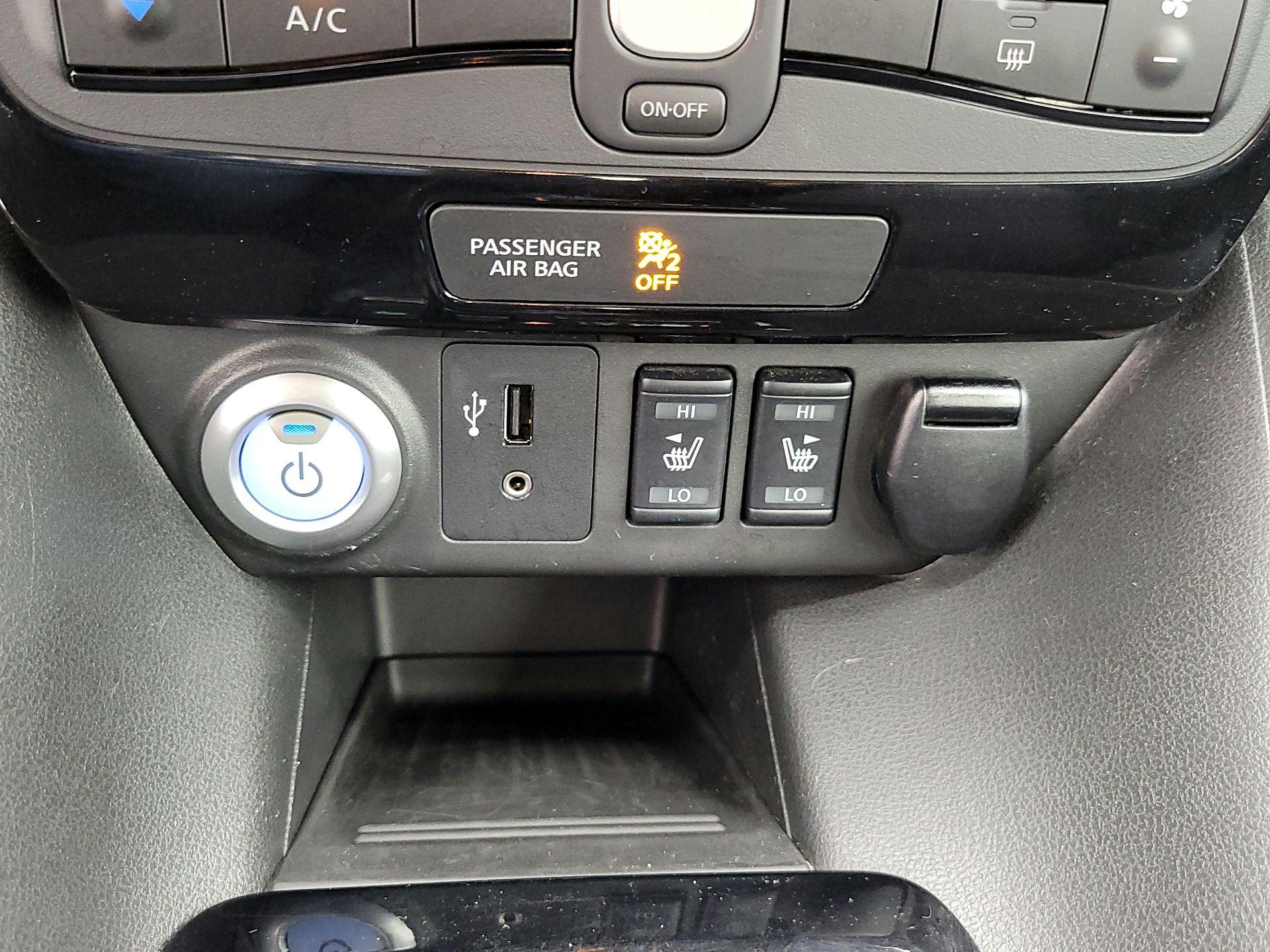 Thumbnail: 2019 Nissan Leaf - 19