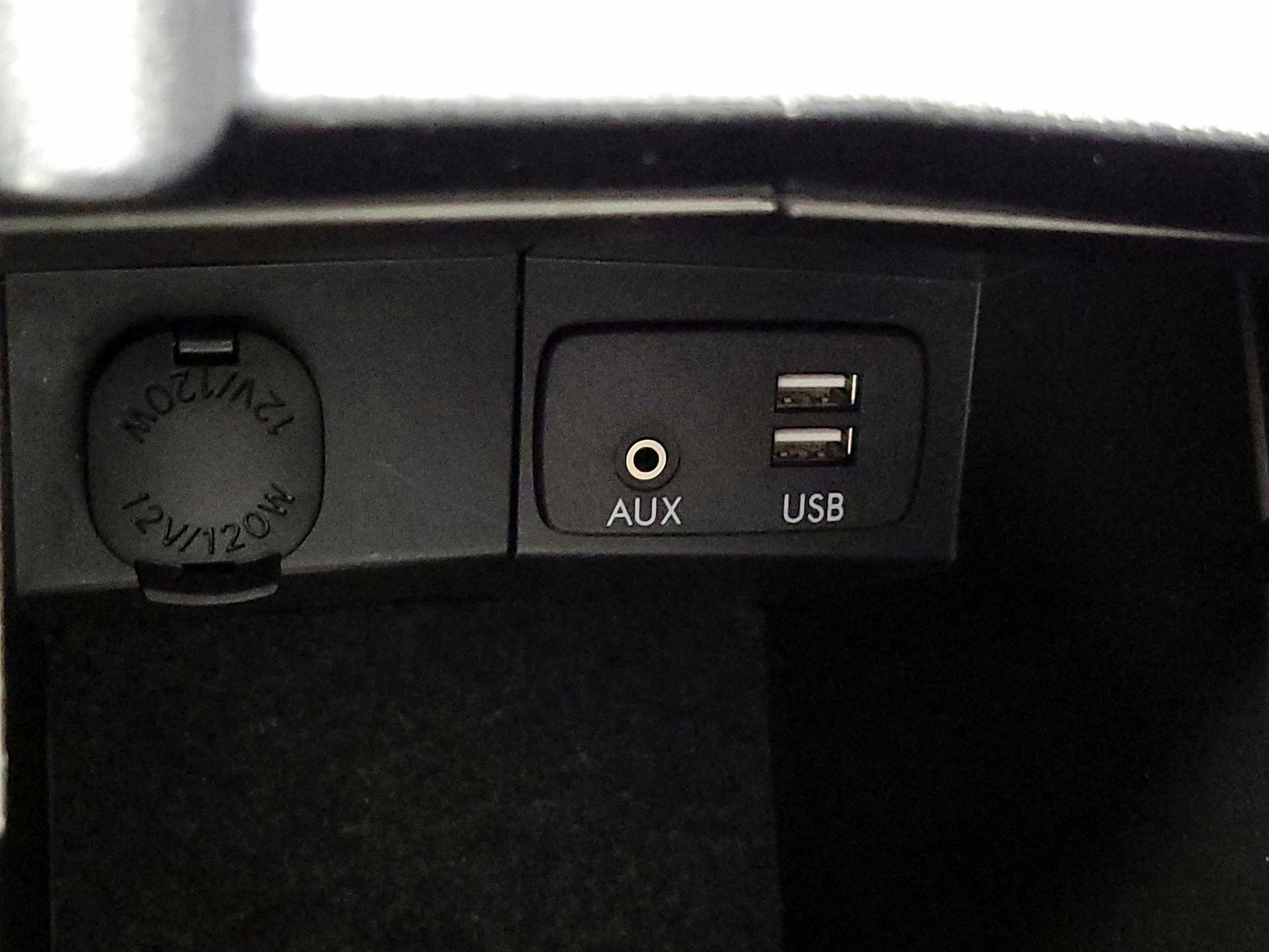 Thumbnail: 2016 Subaru Forester - 18