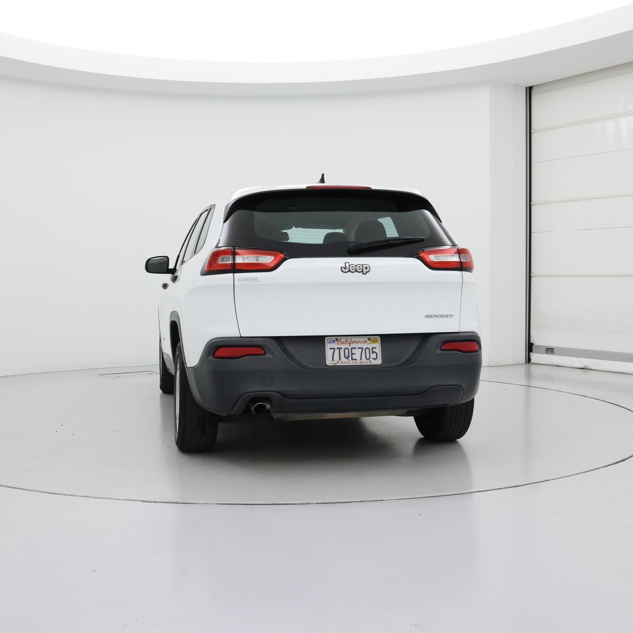 Thumbnail: 2016 Jeep Cherokee - 6