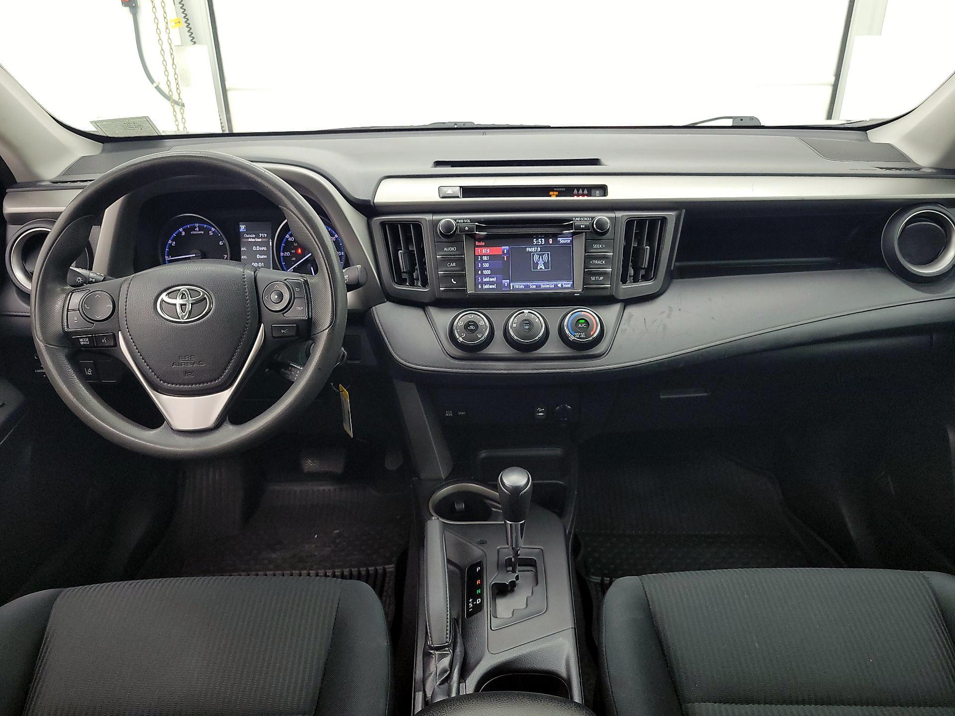 Thumbnail: 2017 Toyota RAV4 - 9